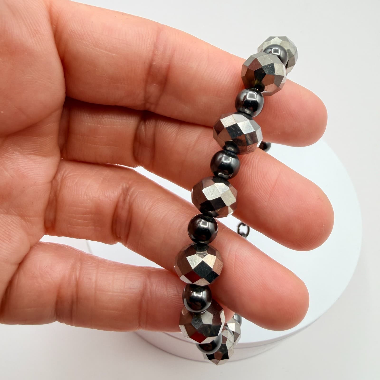 Vintage 90s Gunmetal Tone Round Faceted Beaded Stretch Bracelet Women's Jewelry - Thumbnail 9
