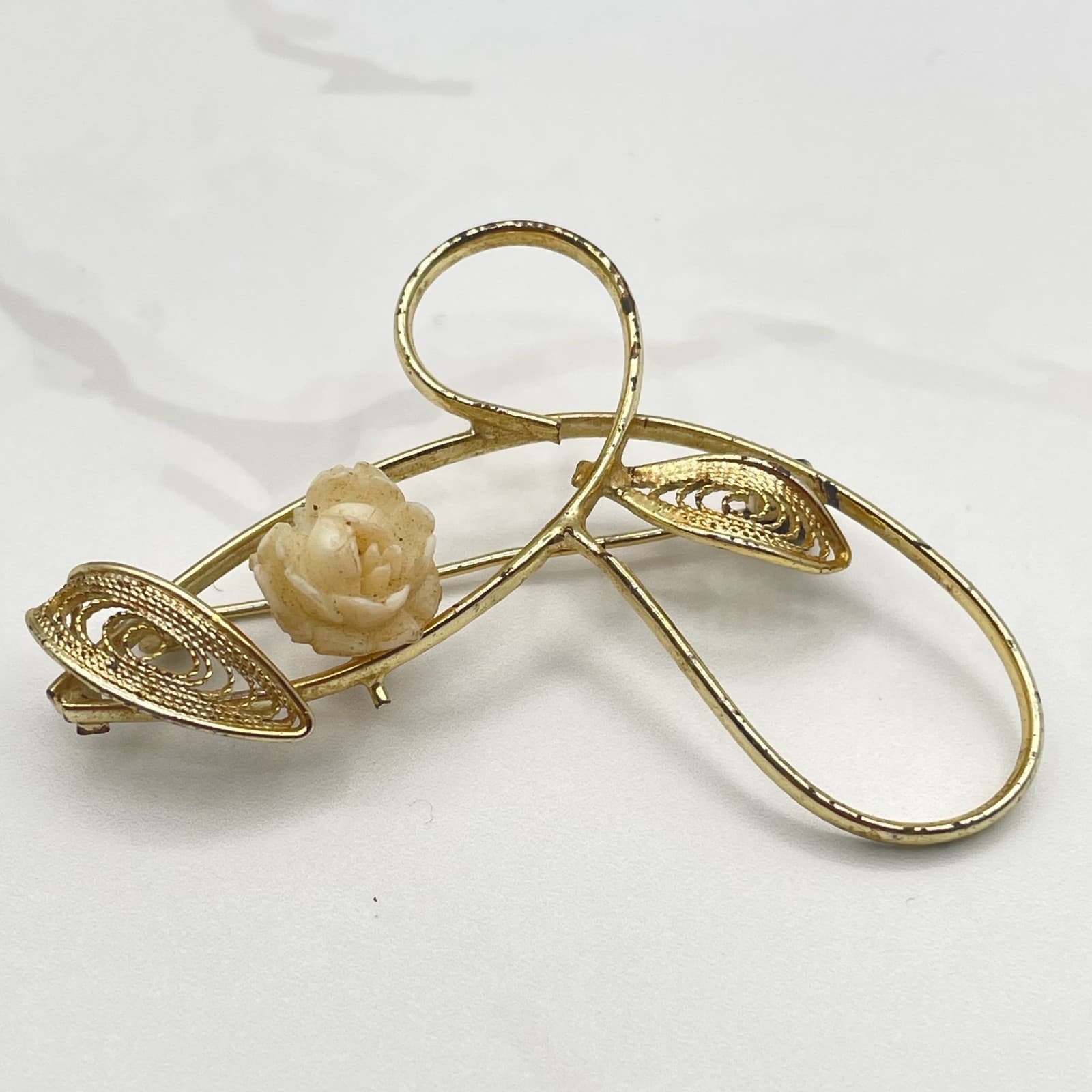 Vintage VTG Gold Tone Brooch Carved Rose Flower Filigree Leaf Pin Floral Signed - Thumbnail 6