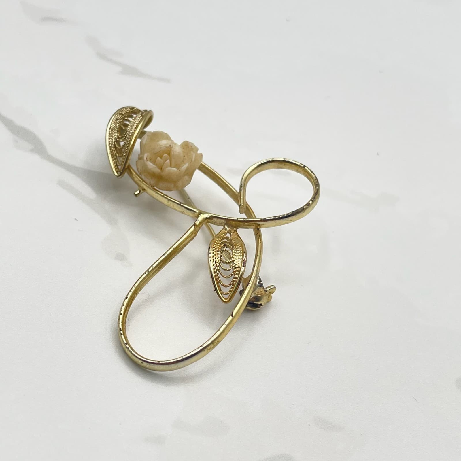 Vintage VTG Gold Tone Brooch Carved Rose Flower Filigree Leaf Pin Floral Signed - Thumbnail 8