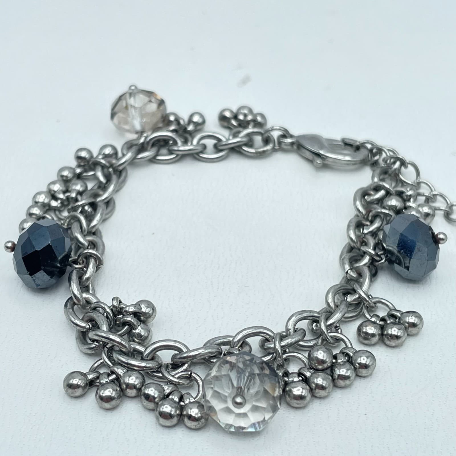 Vintage Y2K Coldwater Creek Silver Tone Gray Black Dangle Charm Bracelet Jewelry - Thumbnail 2