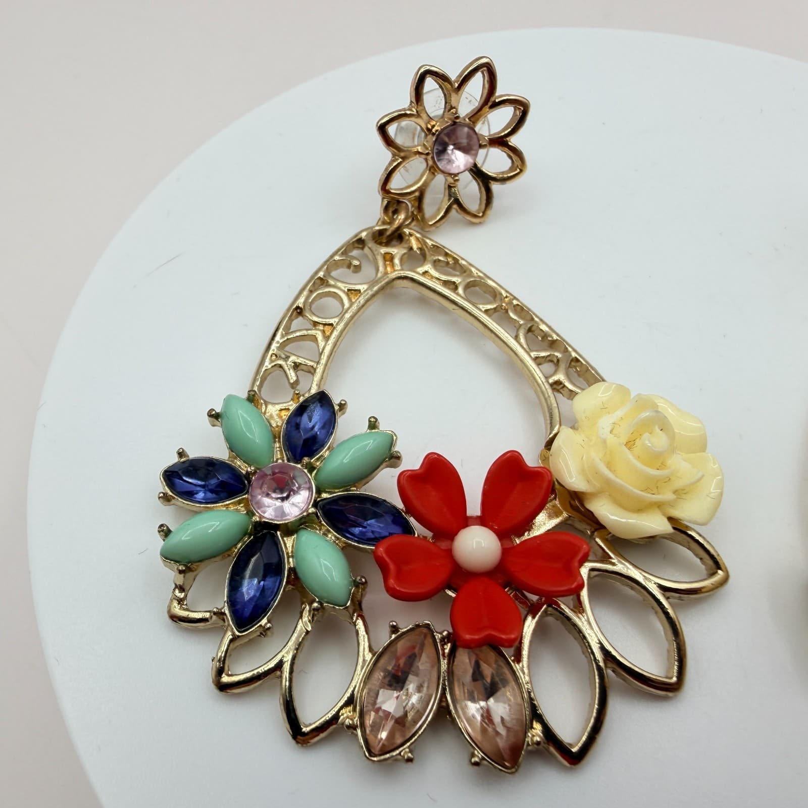 Vintage 90s Gold Tone Floral Drop Earrings Glass Resin Rose Fashion Jewelry - Thumbnail 2