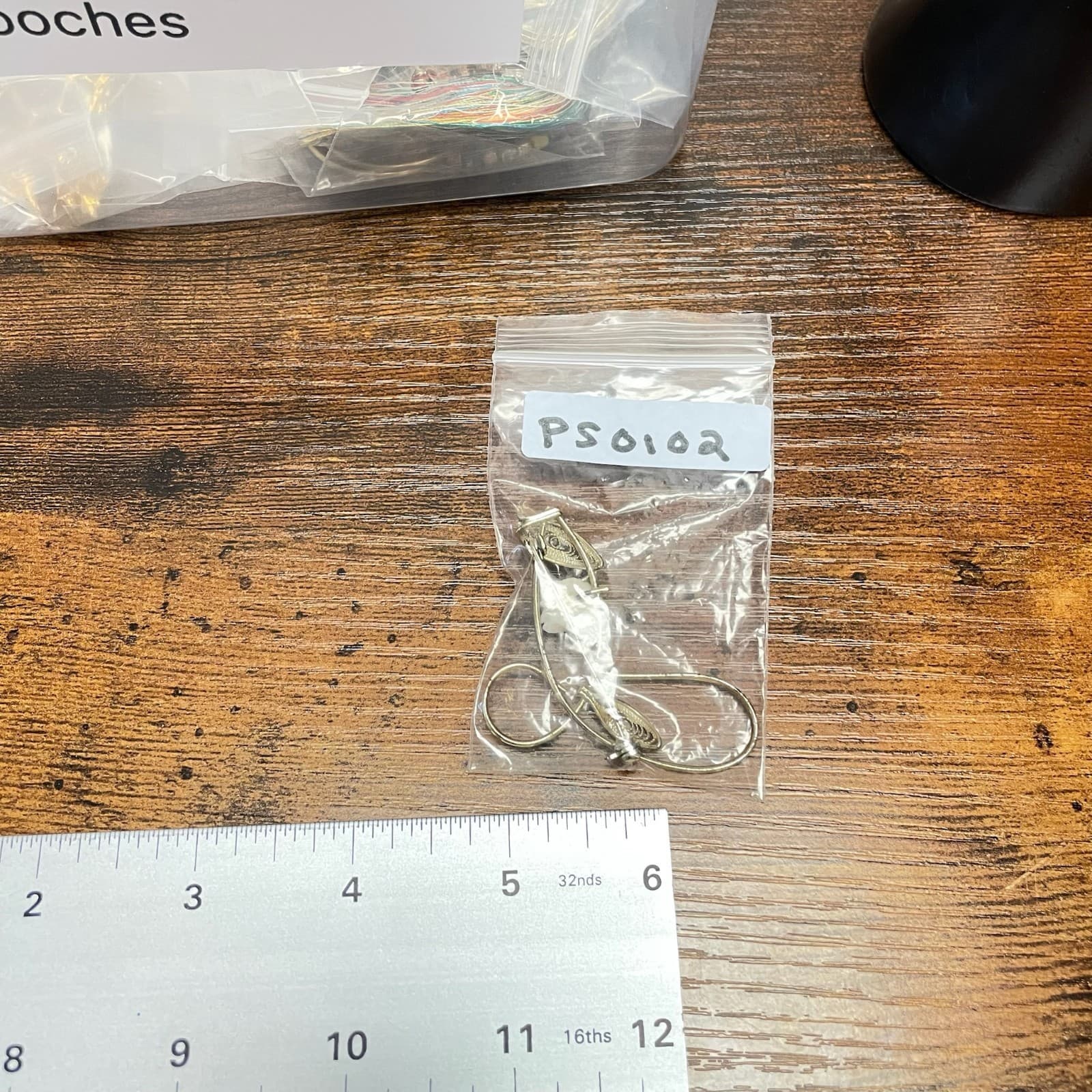 Vintage VTG Gold Tone Brooch Carved Rose Flower Filigree Leaf Pin Floral Signed - Thumbnail 2