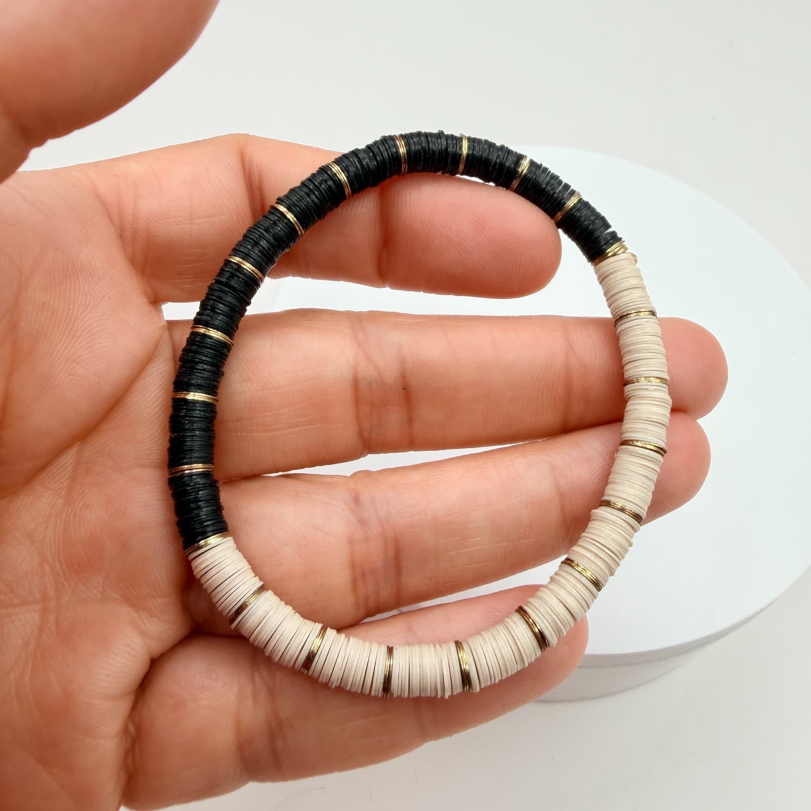 Vintage Y2K Gold Tone Heishi Disc Beaded Charm Bracelet Women's Classic Jewelry - Thumbnail 9