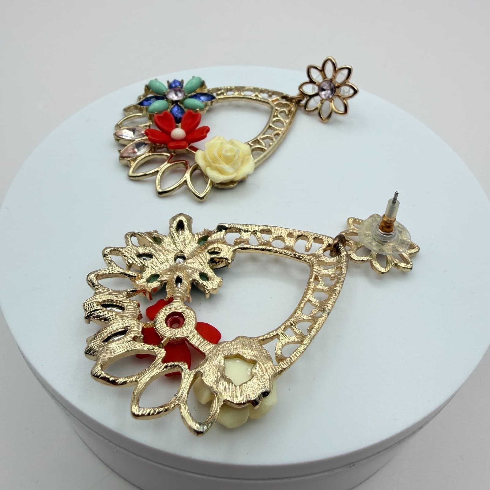 Vintage 90s Gold Tone Floral Drop Earrings Glass Resin Rose Fashion Jewelry - Thumbnail 8