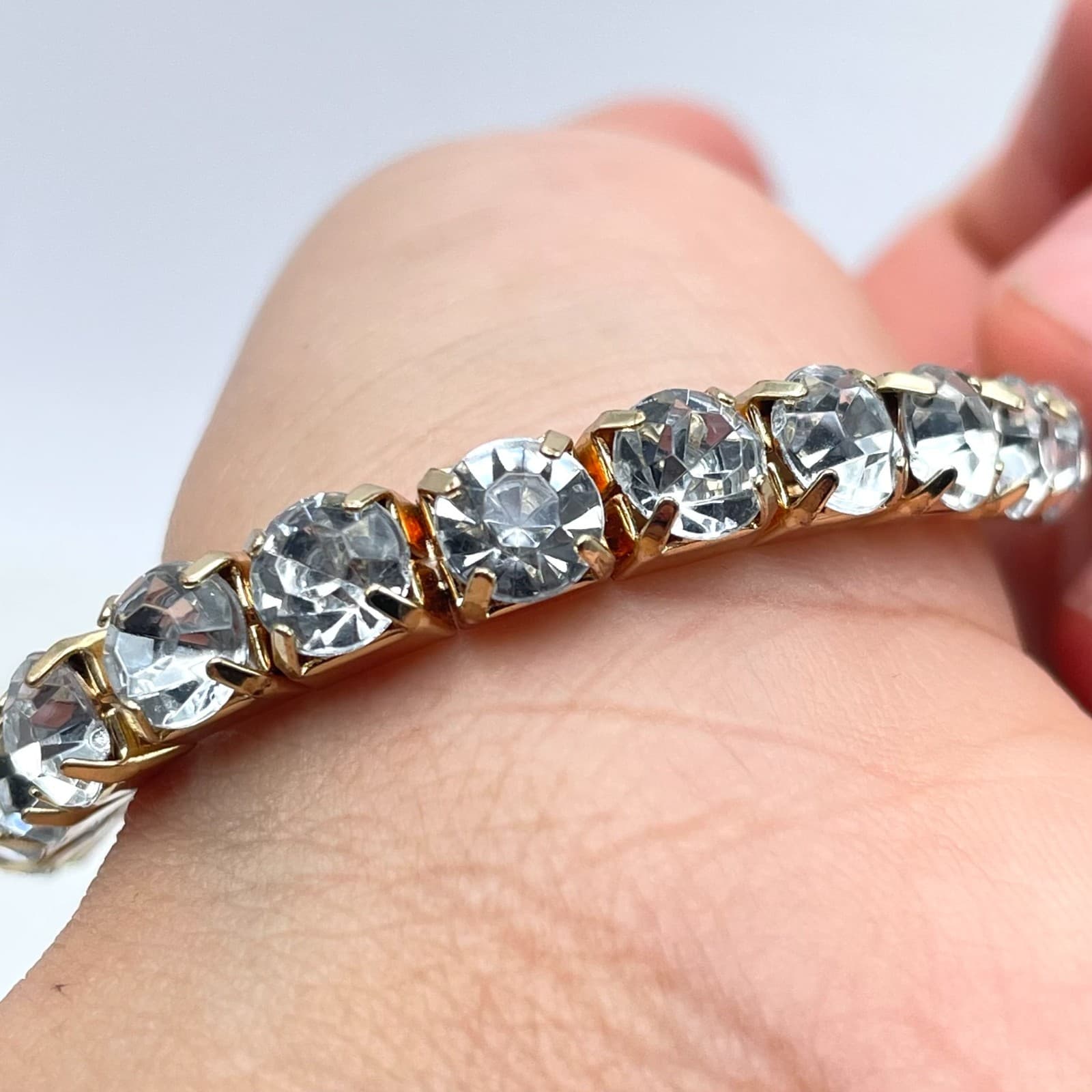 Vintage 90s Gold Tone Clear Rhinestone Stretchy Tennis Bracelet Jewelry - Thumbnail 5