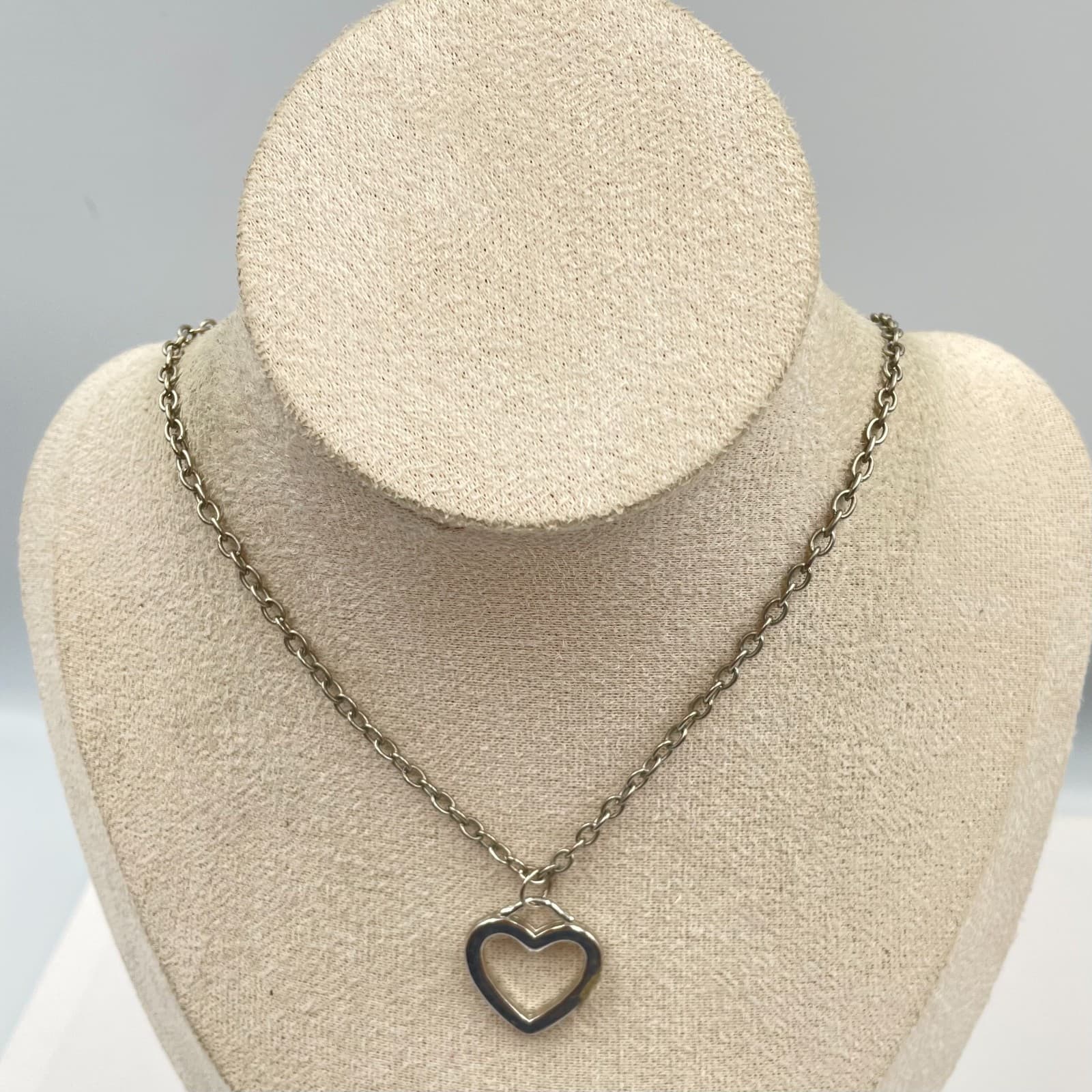 Vintage Silver Heart Pendant Necklace Open Heart Charm 18" Chain Jewelry Gift - Thumbnail 3