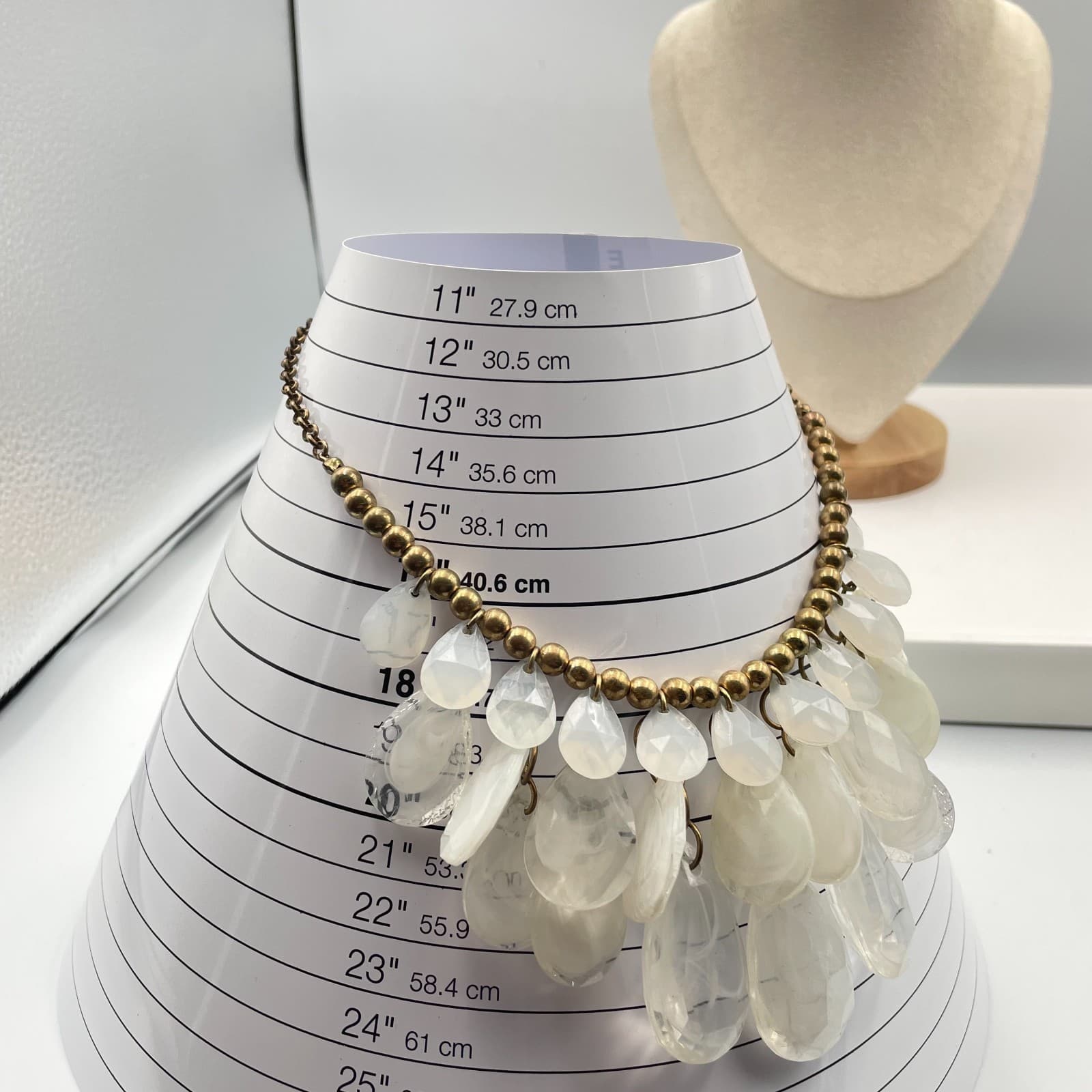 Vintage Boho White Milk Glass Teardrop Bib Necklace Antique Brass Tone Statement - Thumbnail 7