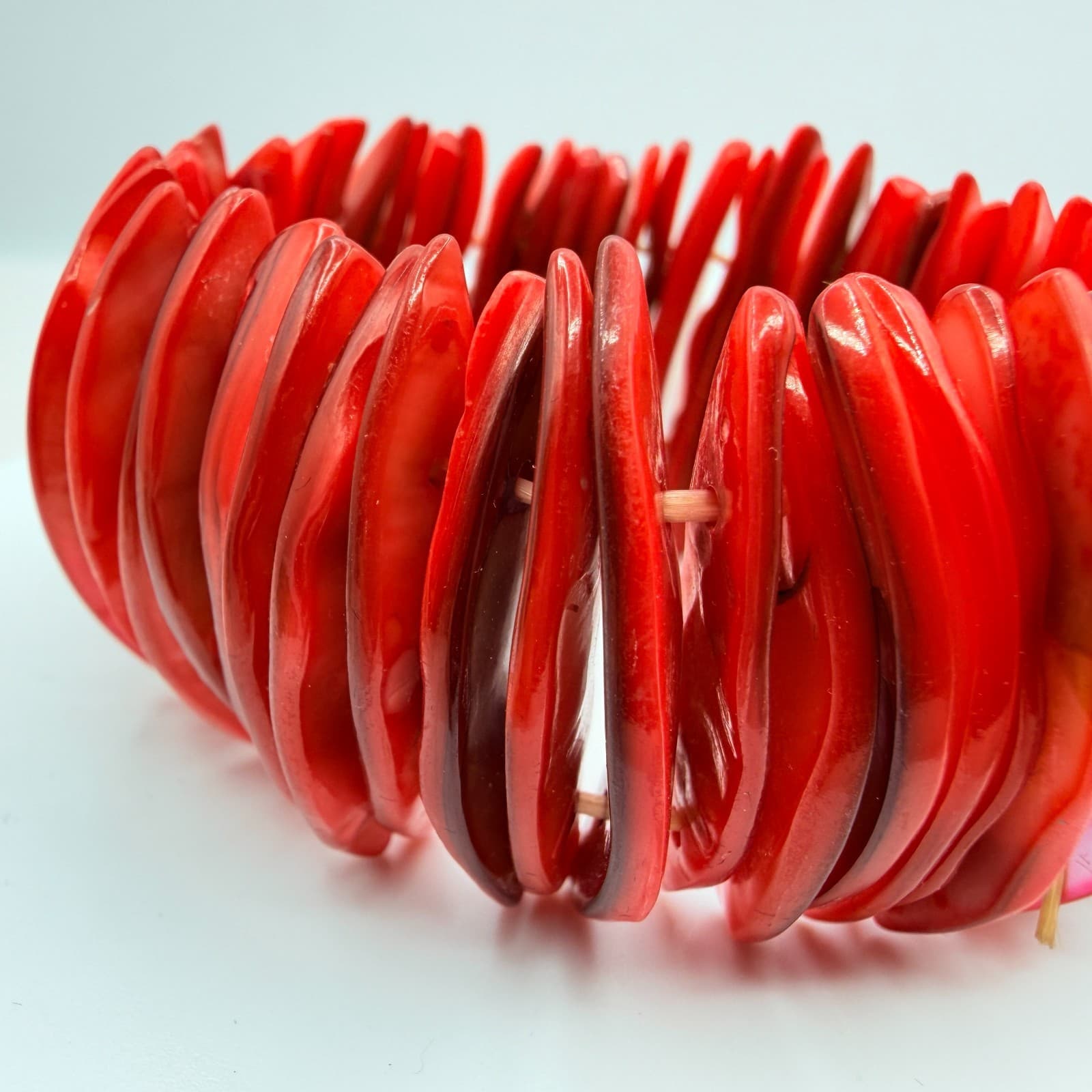 Vintage Y2K Red Mother of Pearl Shell Stretch Bracelet Statement Women's Jewelry - Thumbnail 5