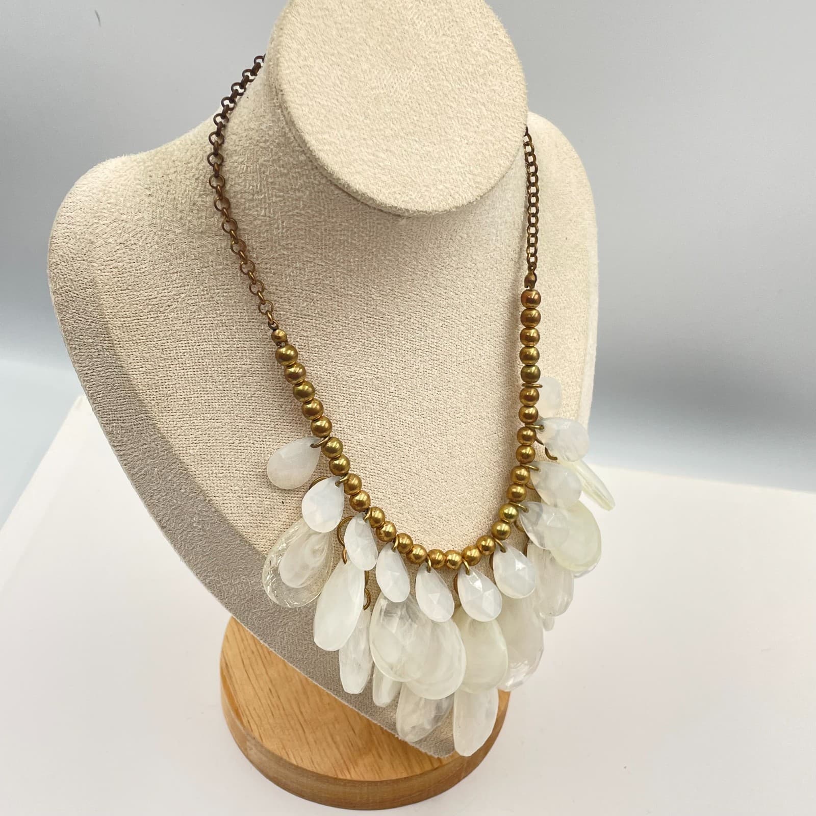Vintage Boho White Milk Glass Teardrop Bib Necklace Antique Brass Tone Statement - Thumbnail 4