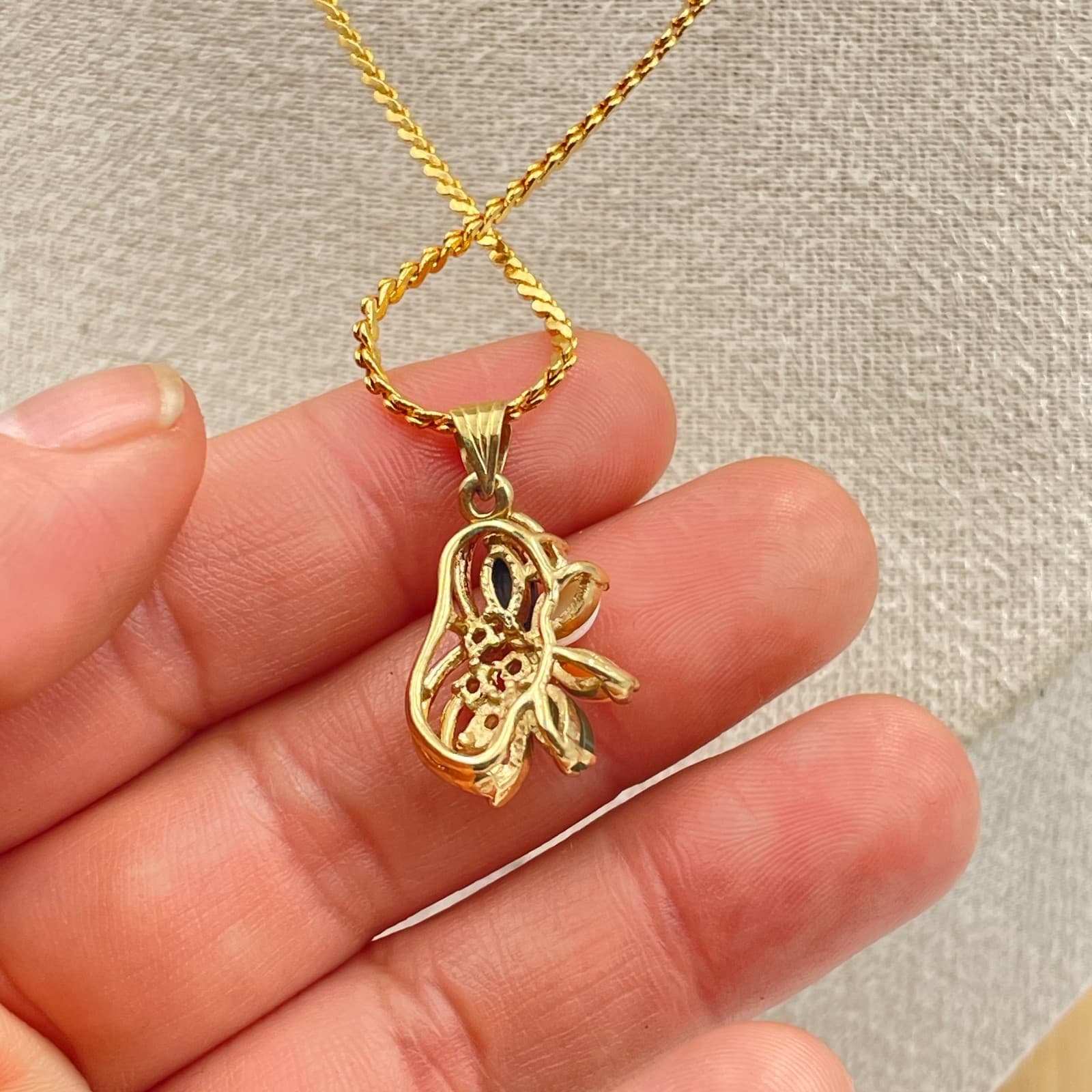 Vintage Multi Stone Pendant Necklace Gold Tone Jade Coral MOP Chain Floral - Thumbnail 4