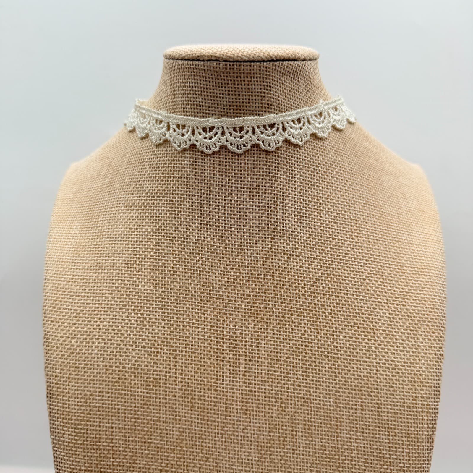 VTG Y2K Silver Tone Cream Lace Crochet Choker Necklace Women's Fashion Jewelry - Thumbnail 7
