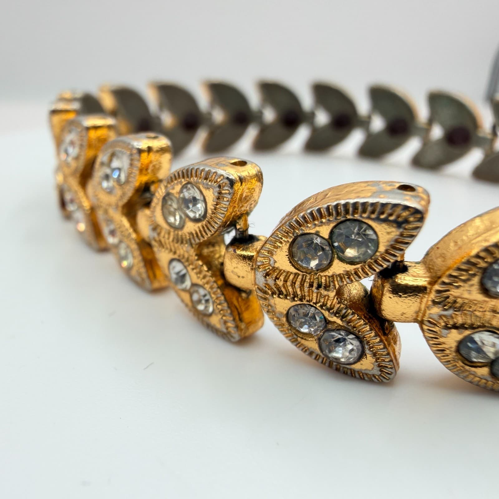 Vintage 90s Gold Tone Leaf Link Clear Rhinestone Bracelet Boho Women's Jewelry - Thumbnail 6
