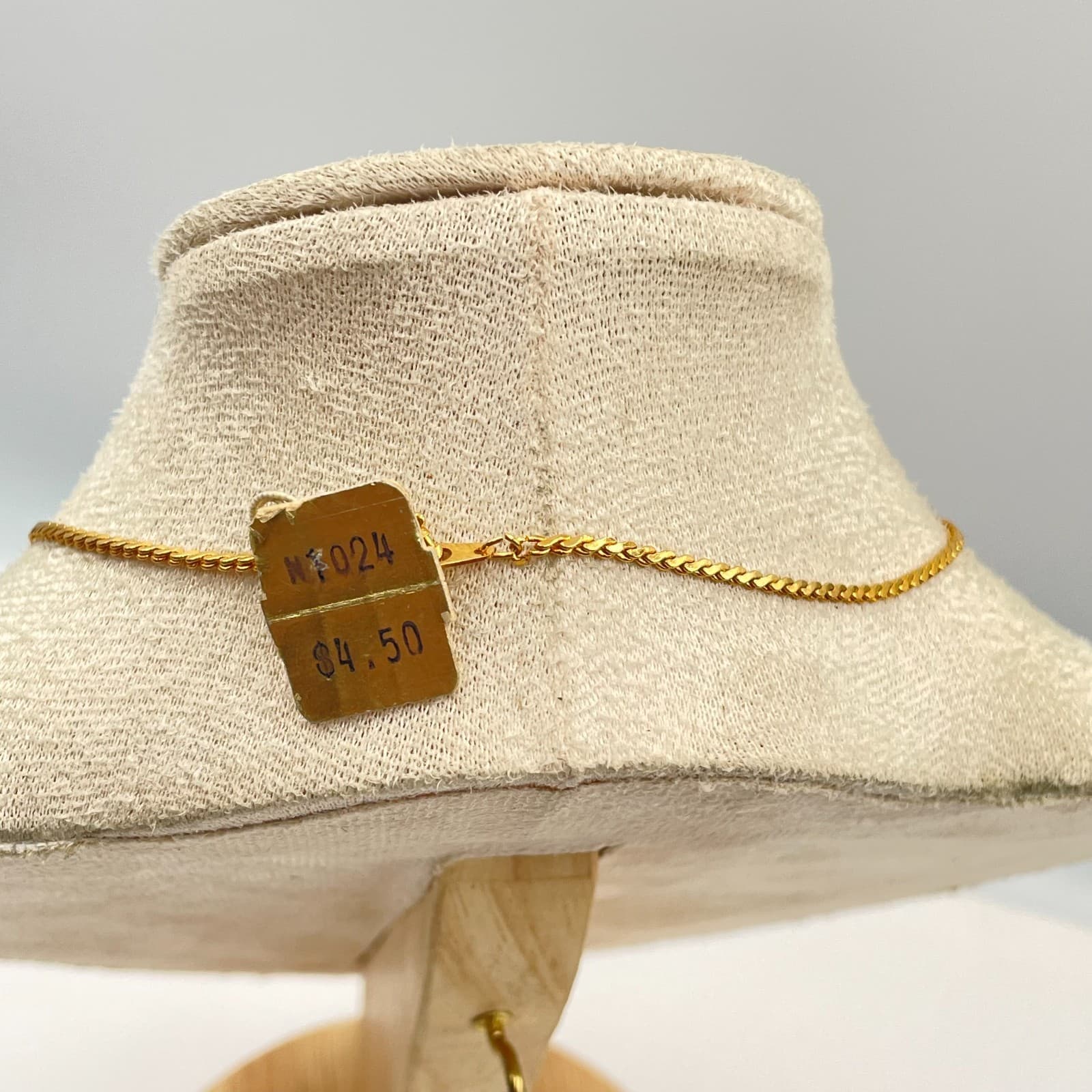 Vintage Multi Stone Pendant Necklace Gold Tone Jade Coral MOP Chain Floral - Thumbnail 7