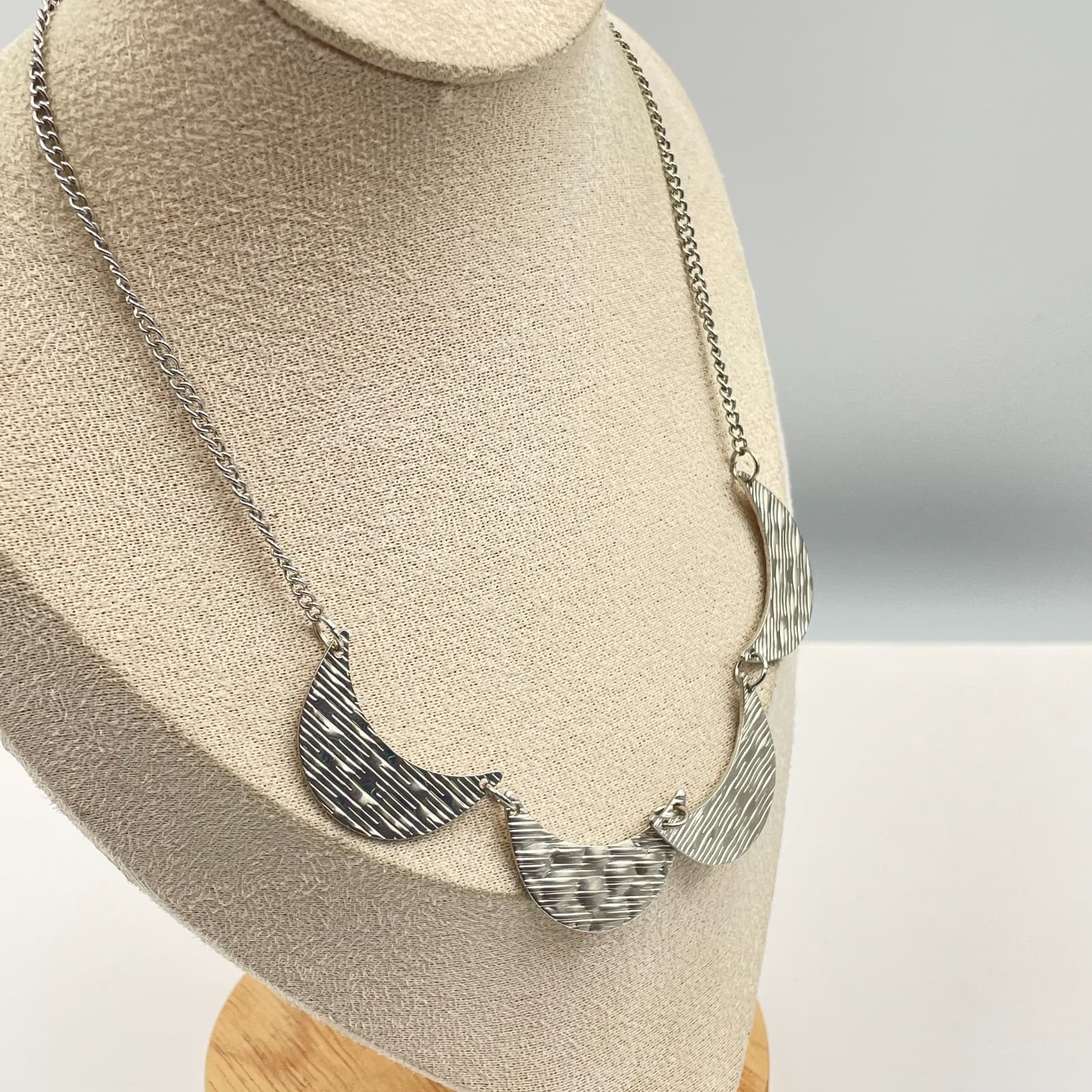VTG Silver Crescent Moon Bib Necklace Hammered Metal Multi Choker Boho Statement - Thumbnail 4