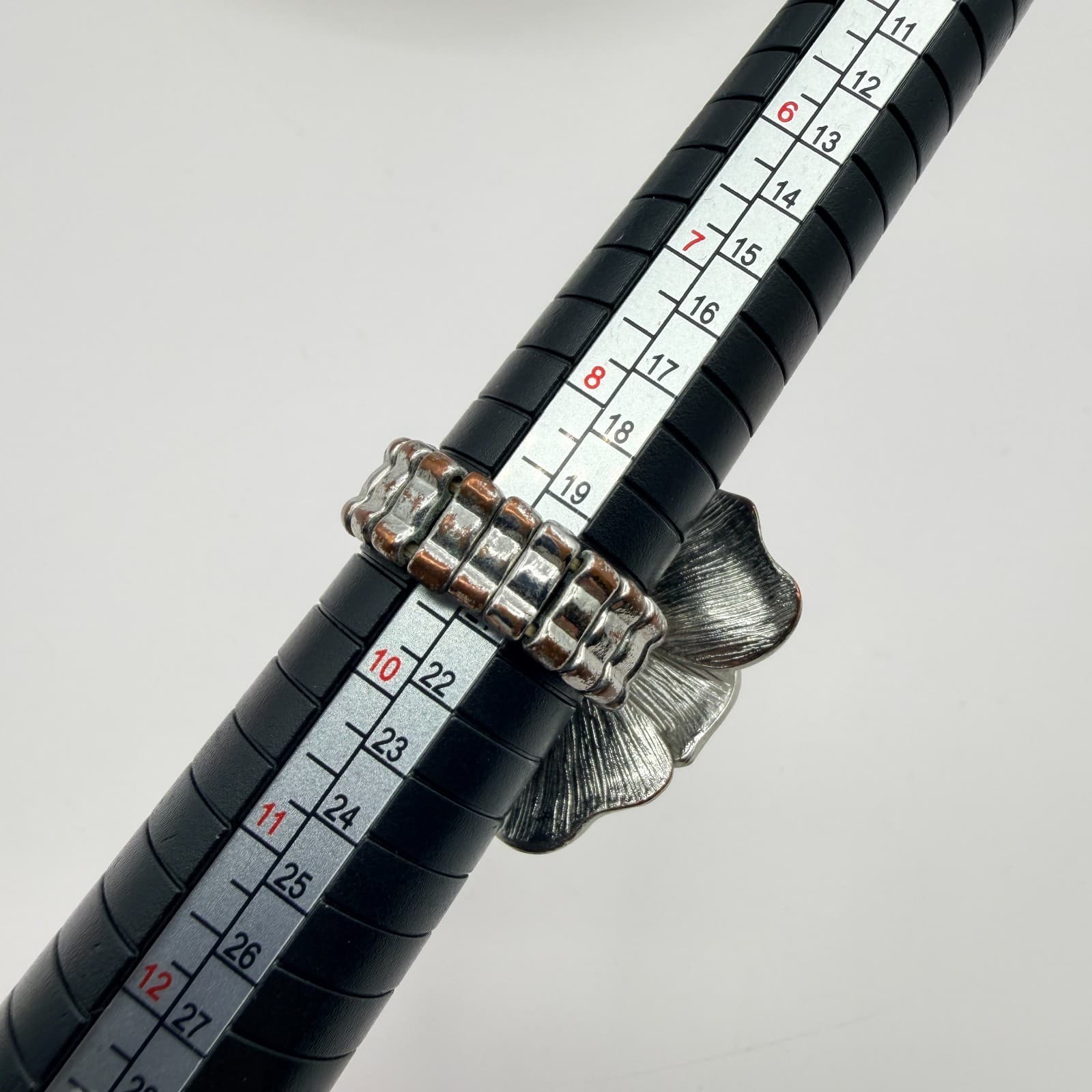 Vintage 90s Silver Tone Floral Ring Statement Clear Rhinestone Women's Jewelry - Thumbnail 8