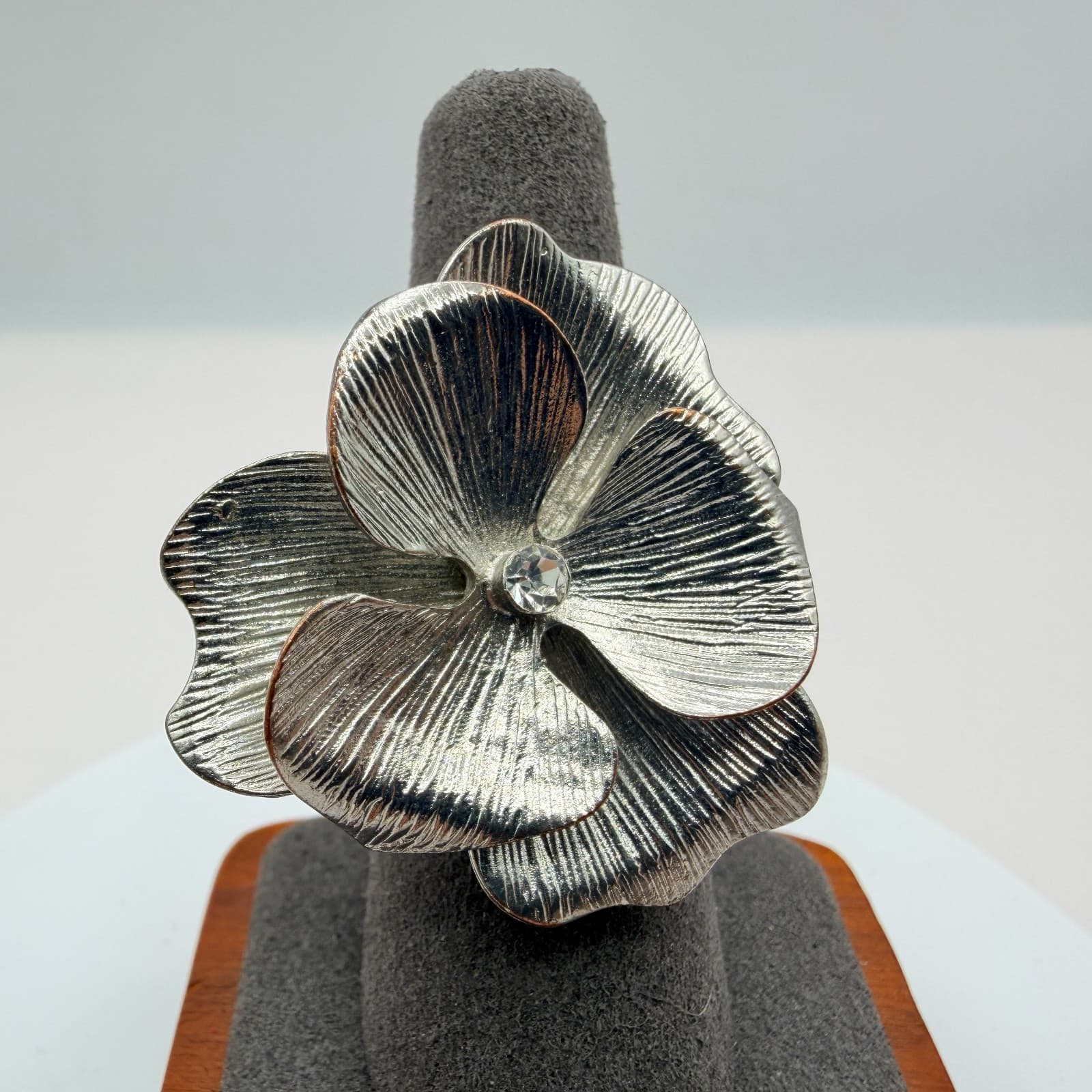 Vintage 90s Silver Tone Floral Ring Statement Clear Rhinestone Women's Jewelry - Image 1