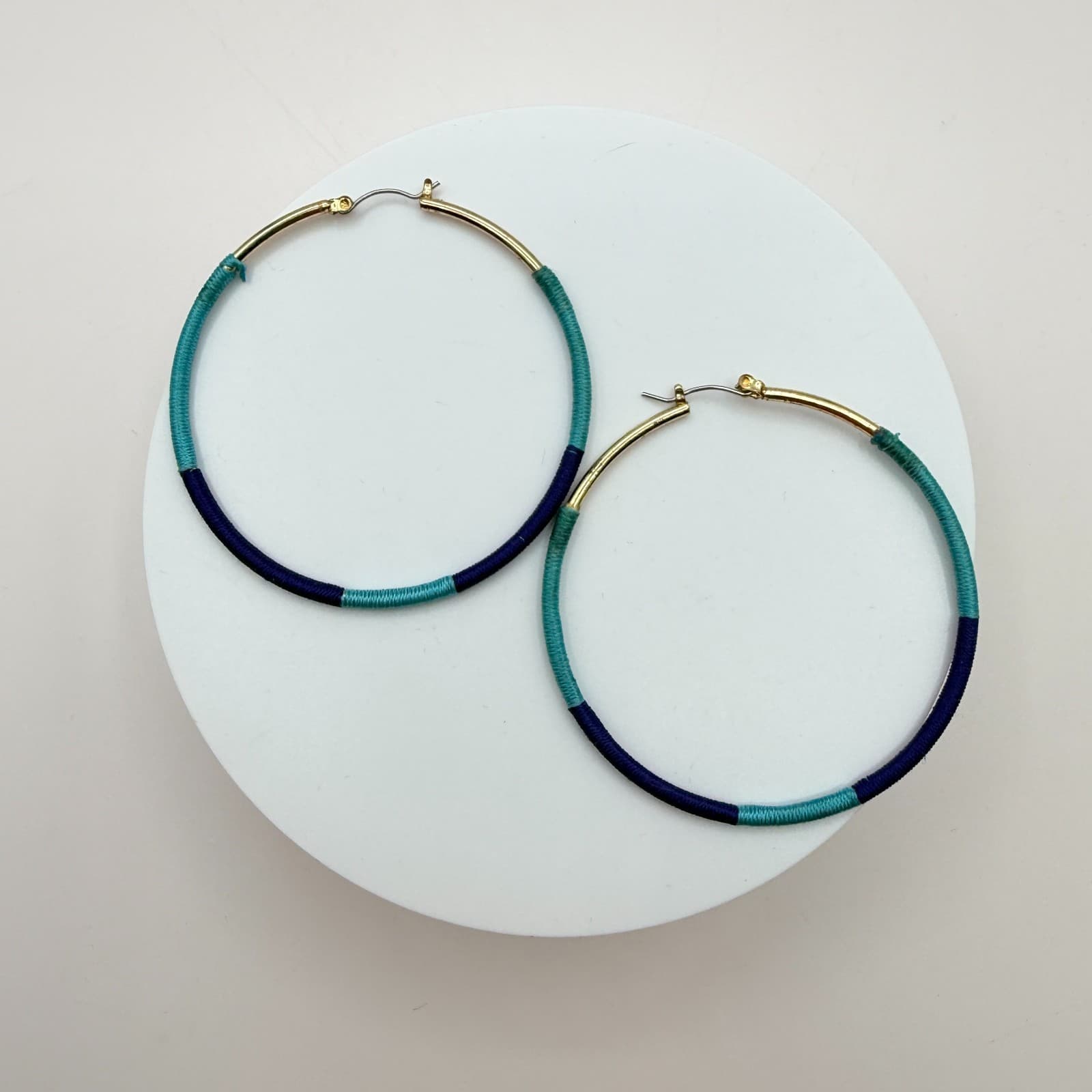 Vintage 90s Large Hoop Earrings Gold Tone Teal Blue Thread Wrapped Boho Fashion - Image 1