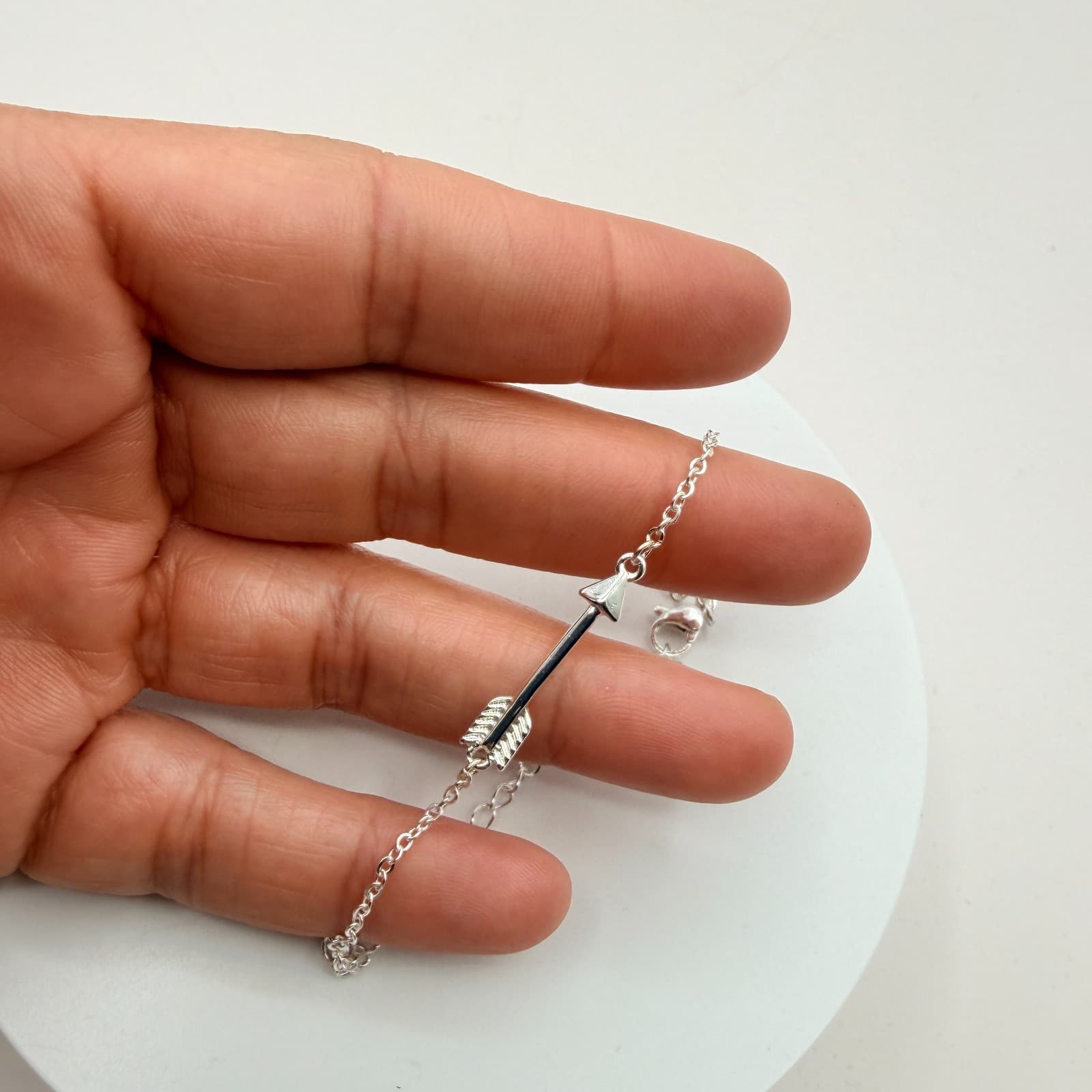 Vintage 90s Silver Tone Arrow Charm Bracelet Minimalist Women's Classic Jewelry - Thumbnail 8