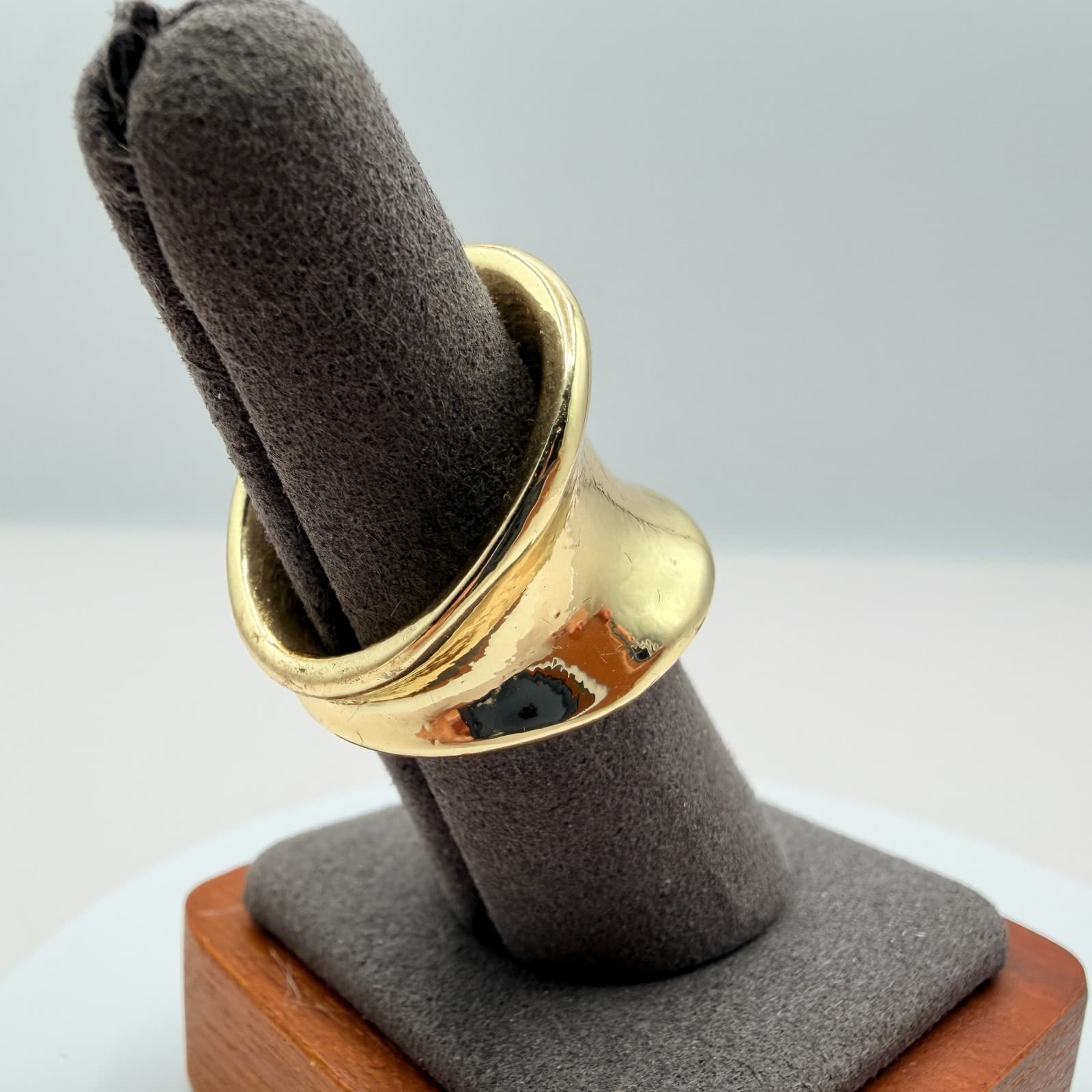 Vintage 90s Gold Tone Chunky Wide Concave Ring Statement Women's Fashion Jewelry - Thumbnail 3