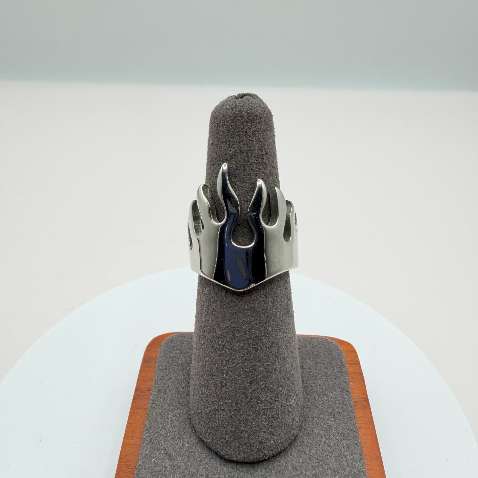 Vintage Y2K Silver Tone Flame Ring Statement Unisex Classic Fashion Jewelry - Thumbnail 3