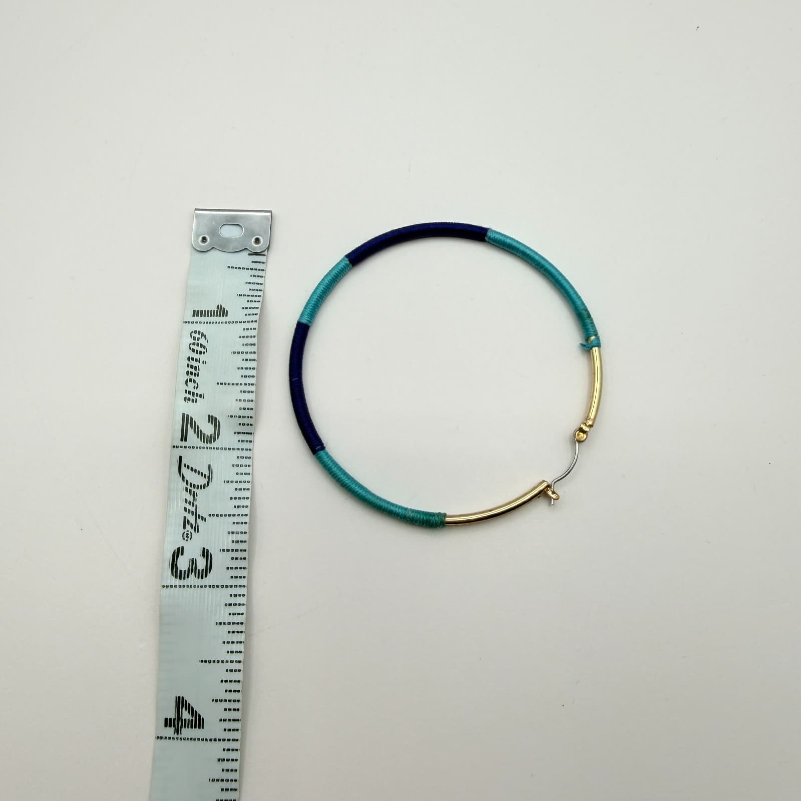 Vintage 90s Large Hoop Earrings Gold Tone Teal Blue Thread Wrapped Boho Fashion - Thumbnail 9