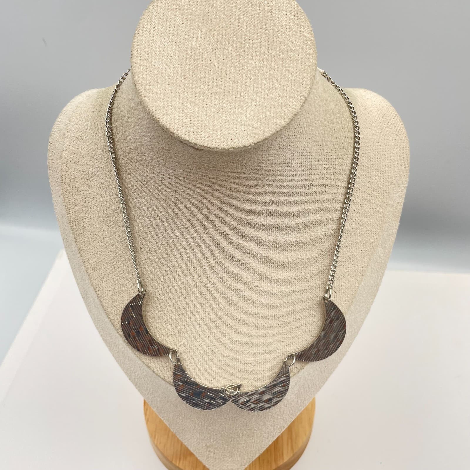 VTG Silver Crescent Moon Bib Necklace Hammered Metal Multi Choker Boho Statement - Image 1