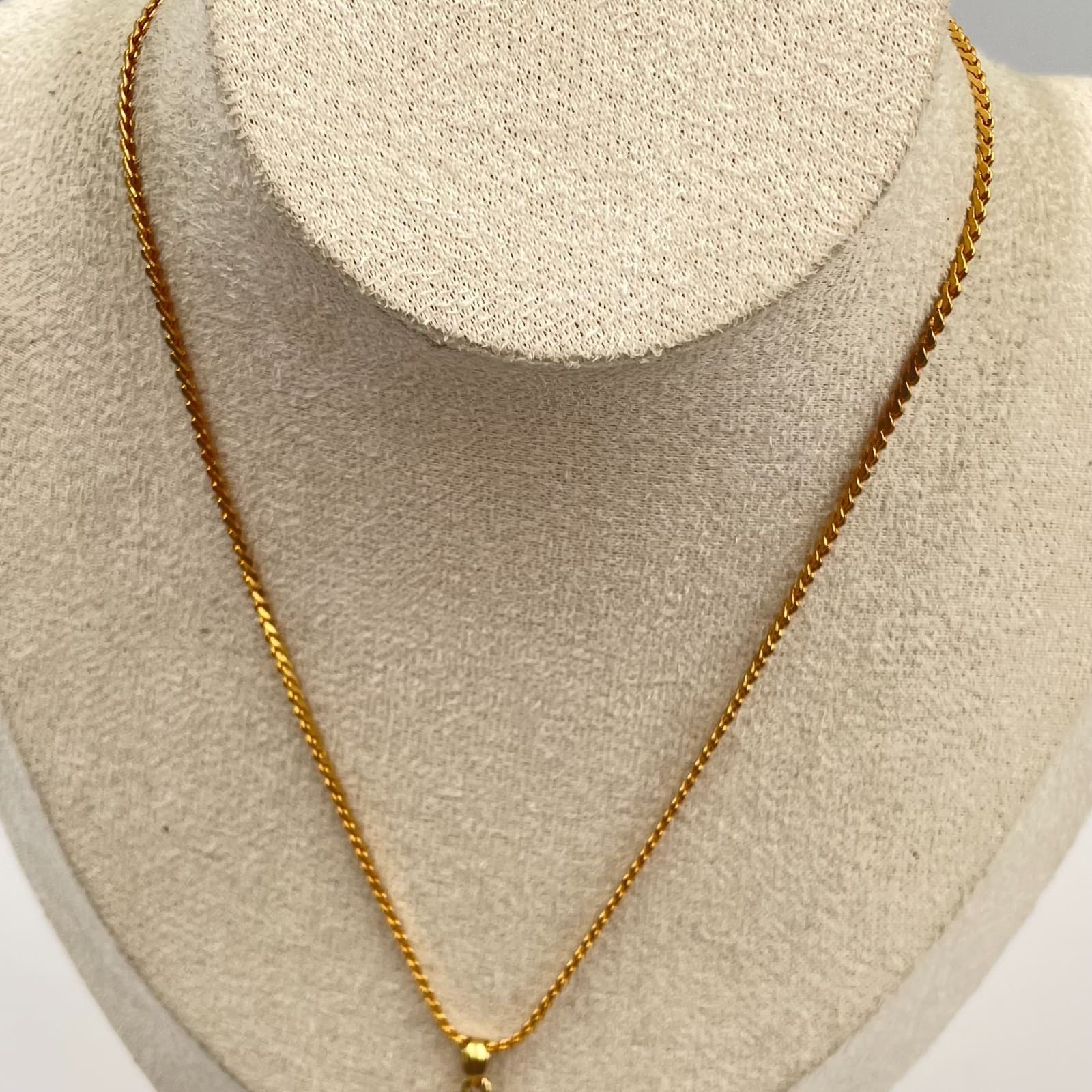 Vintage Multi Stone Pendant Necklace Gold Tone Jade Coral MOP Chain Floral - Thumbnail 2