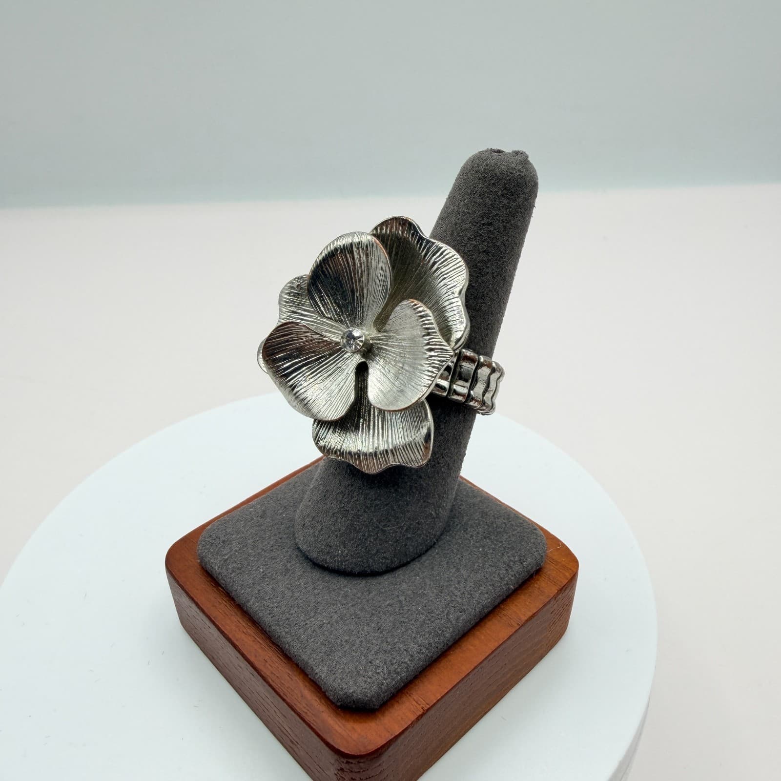 Vintage 90s Silver Tone Floral Ring Statement Clear Rhinestone Women's Jewelry - Thumbnail 5