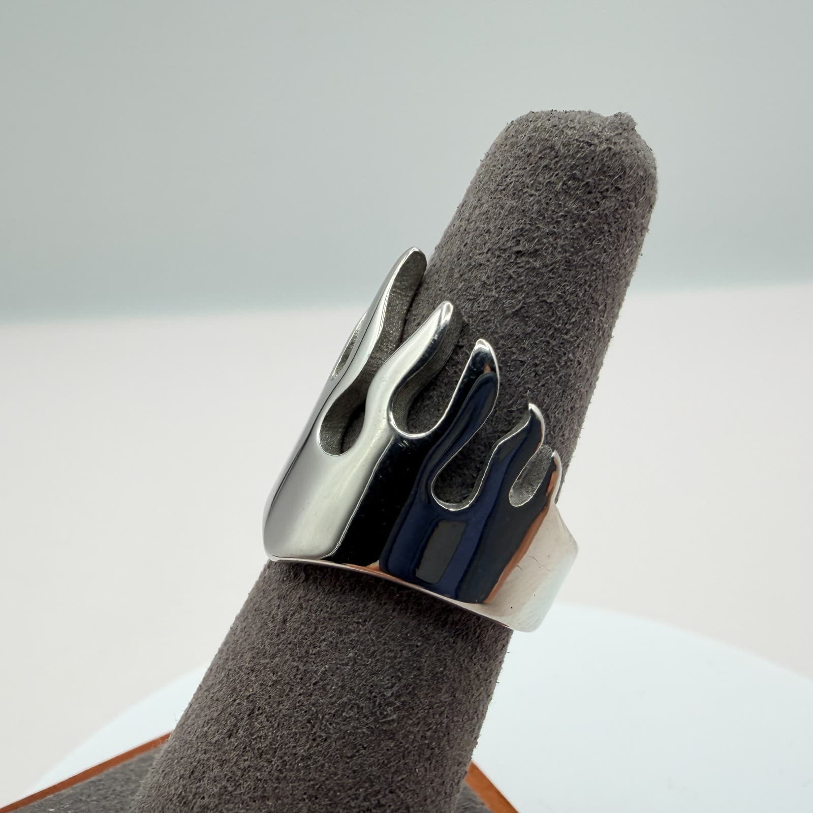 Vintage Y2K Silver Tone Flame Ring Statement Unisex Classic Fashion Jewelry - Thumbnail 5