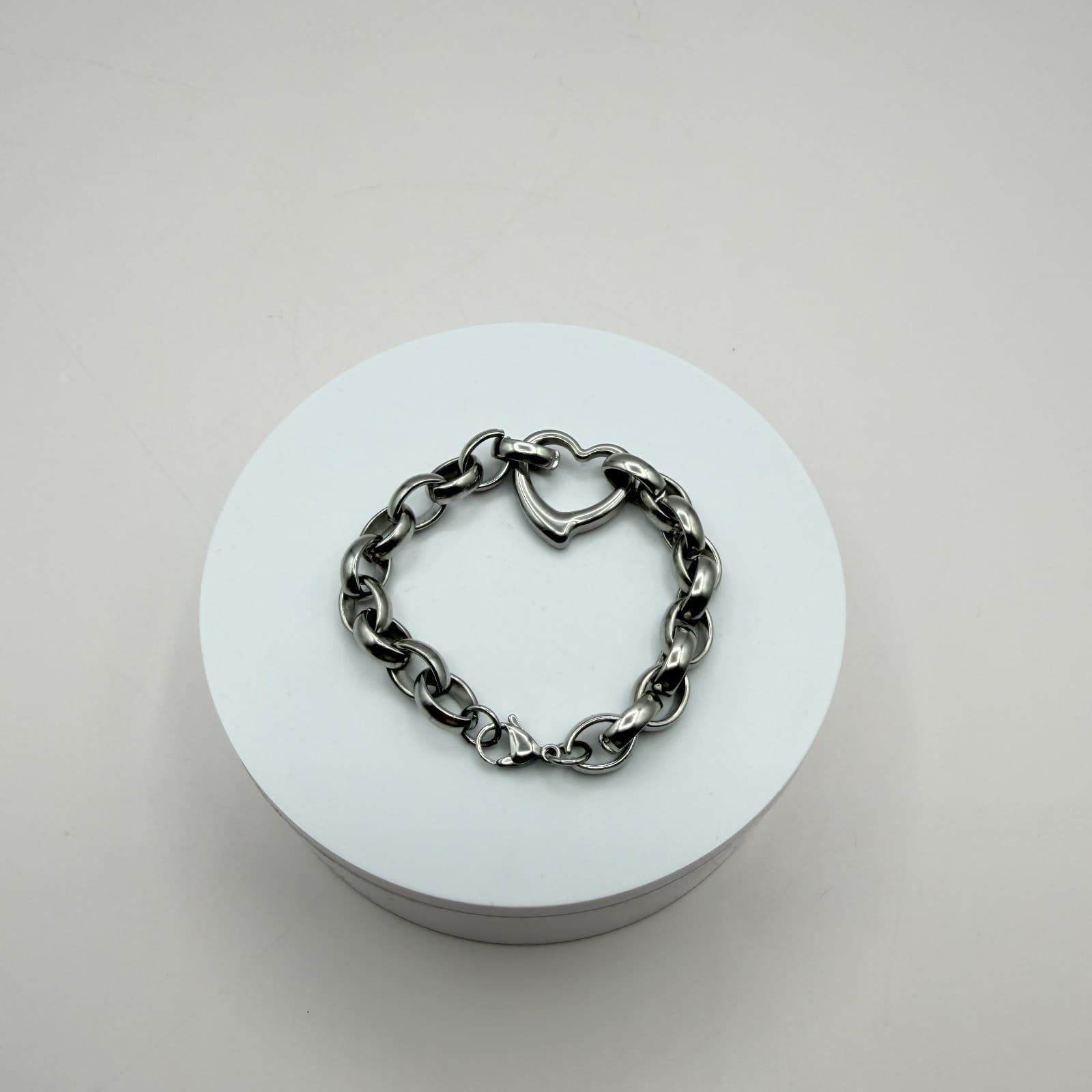 Vintage 80s Silver Tone Rol Link Bracelet Polished Heart Clasp Statement Jewelry - Image 1