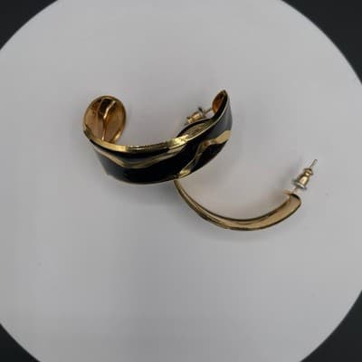 Vintage Black Enamel Wavy Gold Tone Hoop Earrings Fashion Jewelry - Thumbnail 6