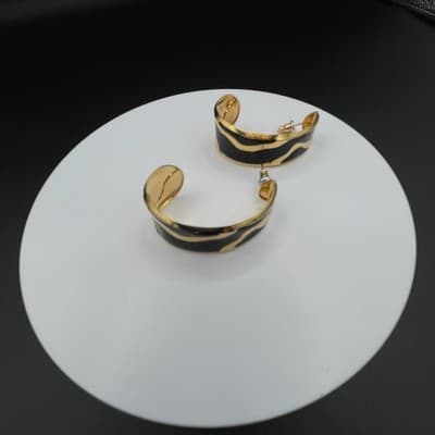 Vintage Black Enamel Wavy Gold Tone Hoop Earrings Fashion Jewelry - Thumbnail 2