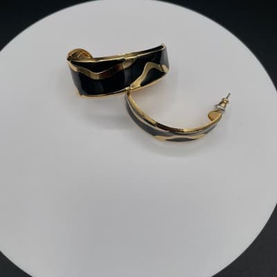 Vintage Black Enamel Wavy Gold Tone Hoop Earrings Fashion Jewelry - Thumbnail 5