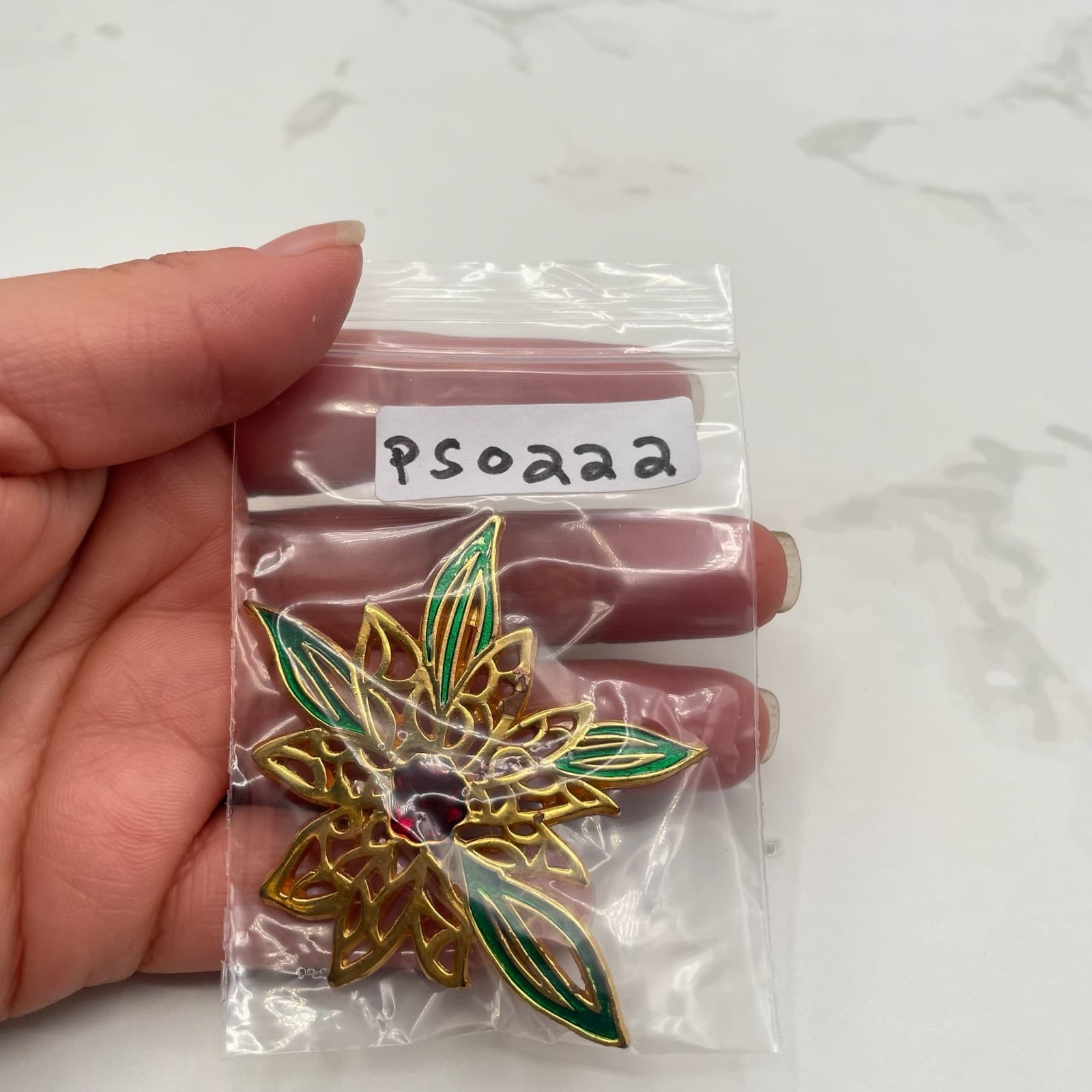 Vintage VTG Gold-Tone Poinsettia Flower Brooch Pin Green Red Enamel Leave - Thumbnail 2