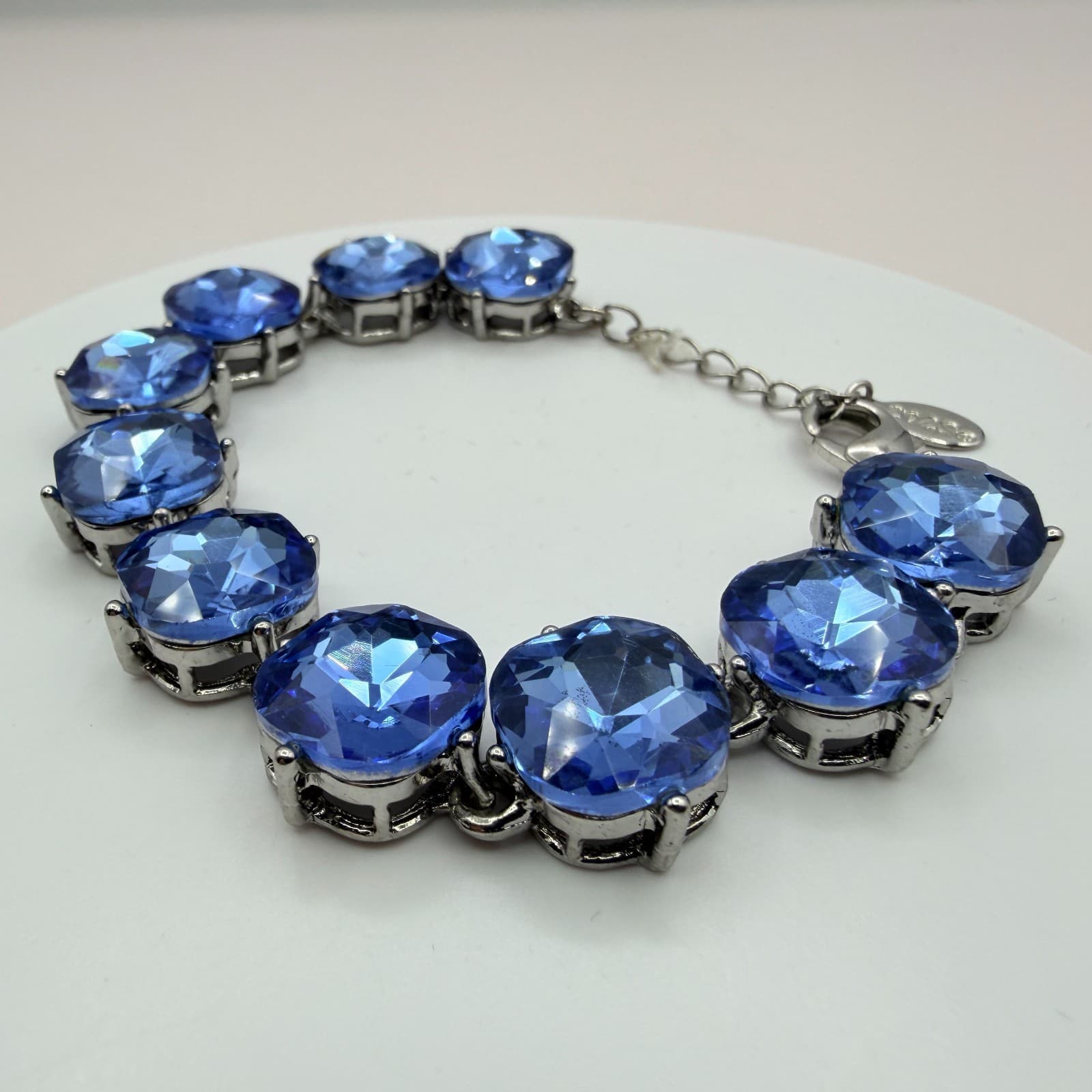 Vintage 90s Blue Cushion Cut Crystal Bracelet Silver Tone Rhodium Finish Jewelry - Thumbnail 3