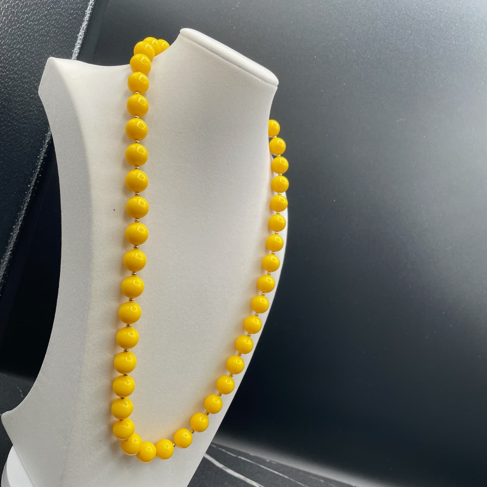 Vintage Yellow Graduated Glossy Retro Fashion Classic Bead Necklace - Thumbnail 6