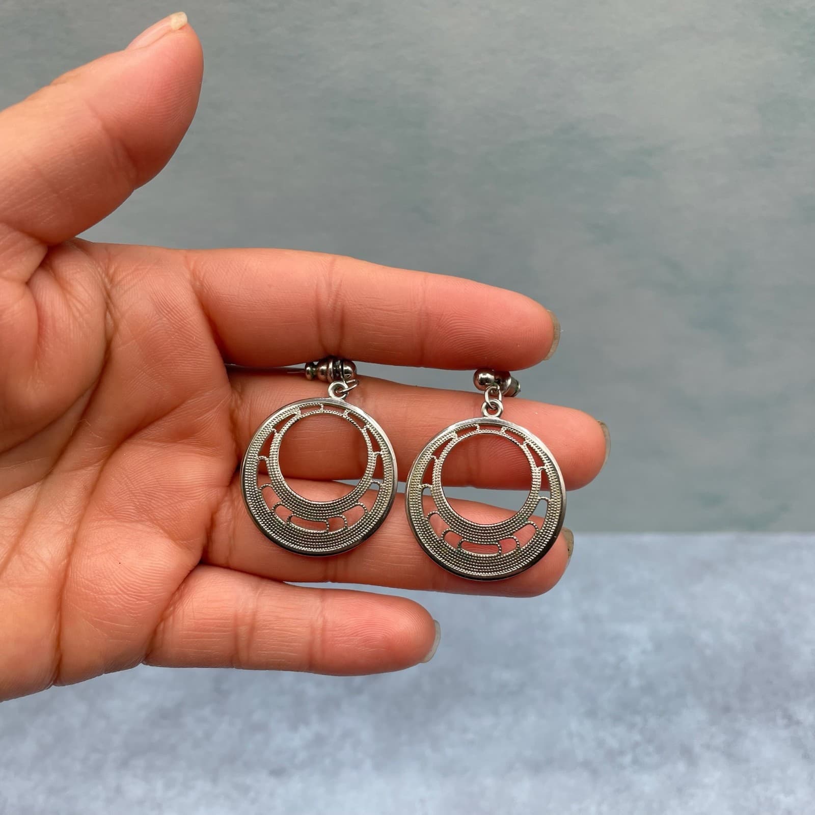 Vintage Silver Tone Cutout Textured Round Hoop Dangle Modern Post Stud Drop - Thumbnail 10