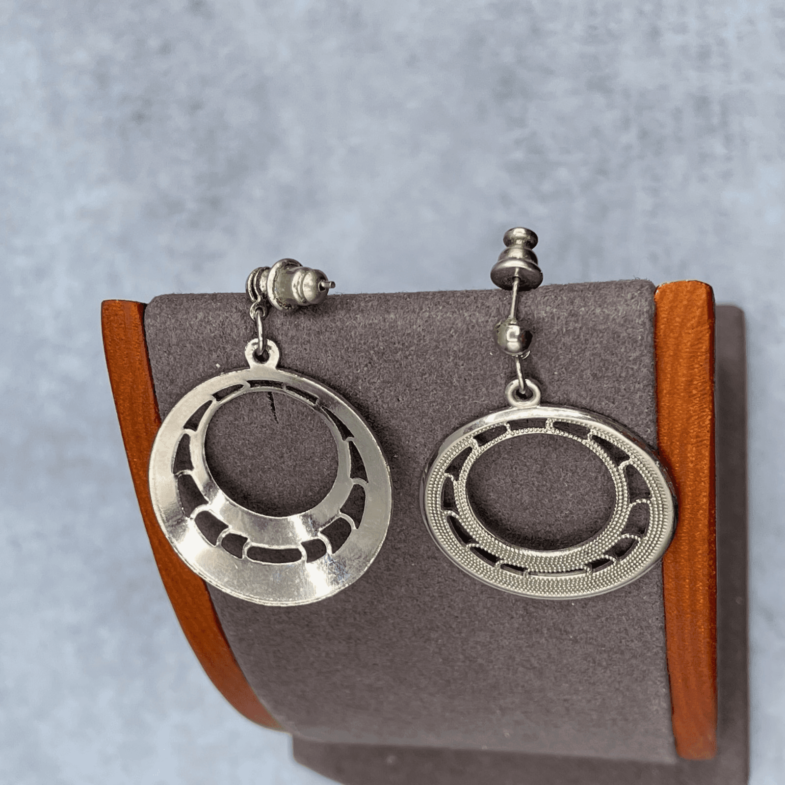 Vintage Silver Tone Cutout Textured Round Hoop Dangle Modern Post Stud Drop - Thumbnail 7