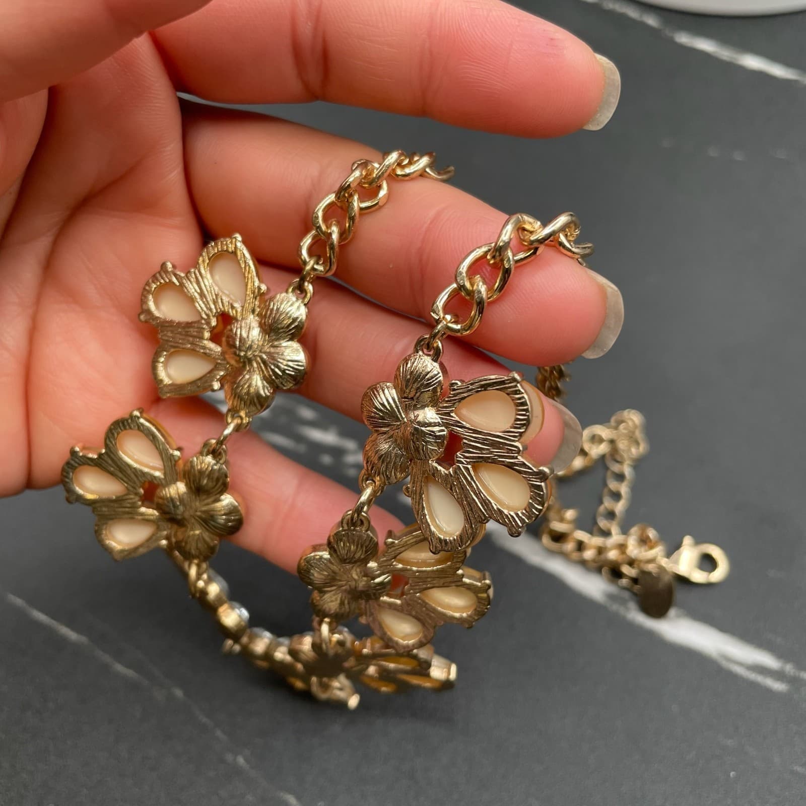 Vintage Faux Opal Rhinestone Gold-Tone Floral Cluster Fashion Bib Necklace - Thumbnail 23