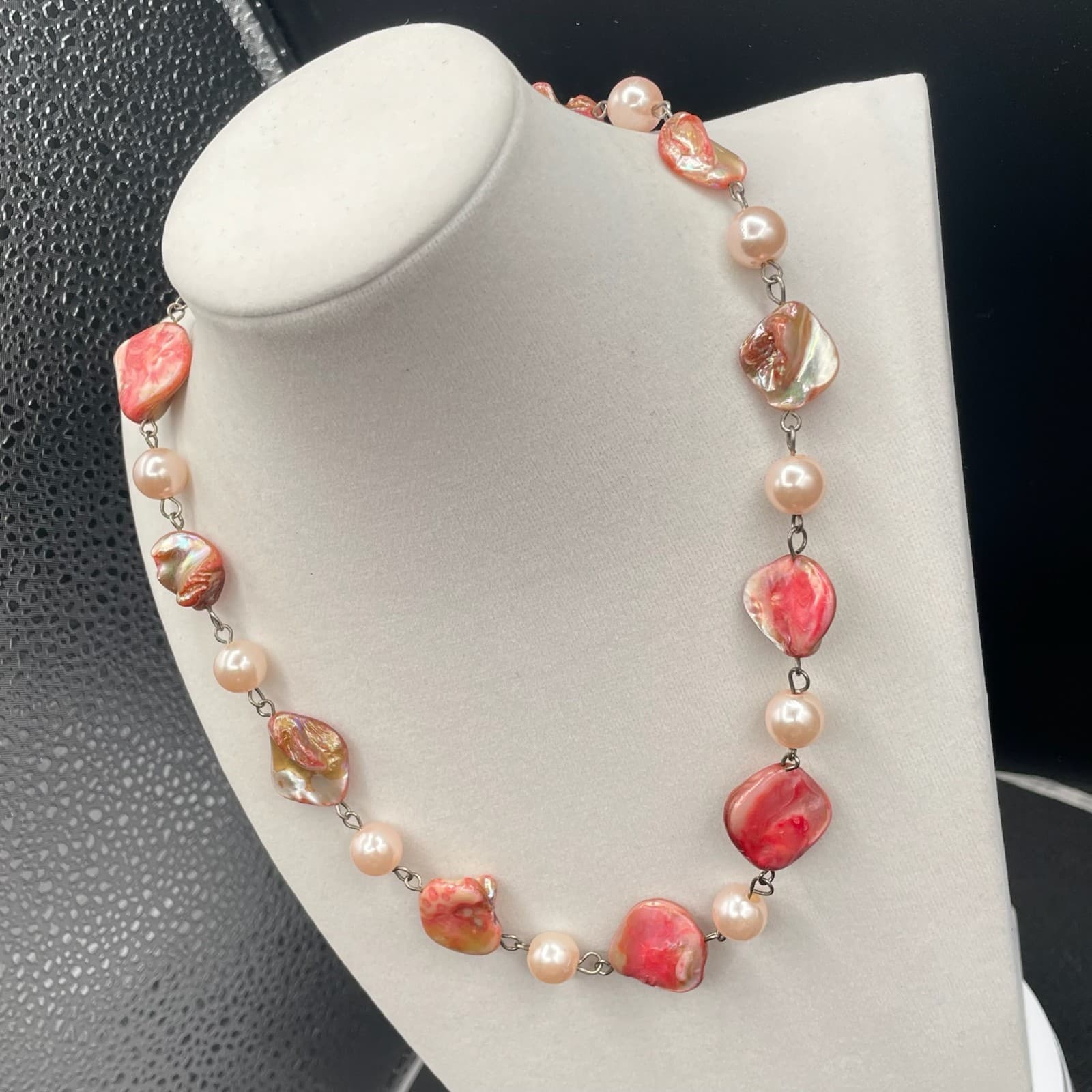 Vintage White Pink Dyed Plastic Mother-of-Pearl Lobster Beaded Necklace - 9" - Thumbnail 6