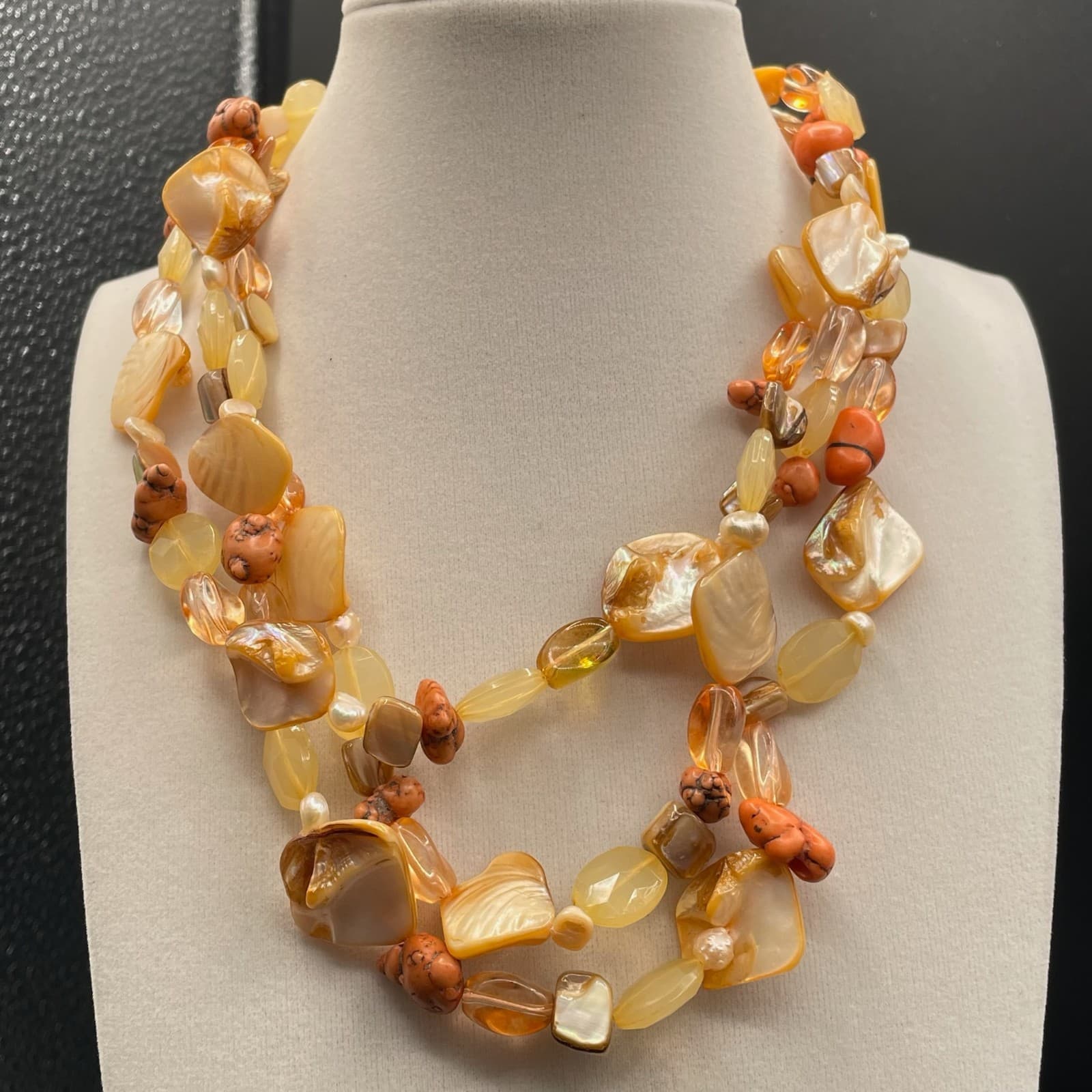 Vintage Dyed Mother-of-Pearl Sea Shell Rock Lobster Beaded Necklace - 19" - Thumbnail 2