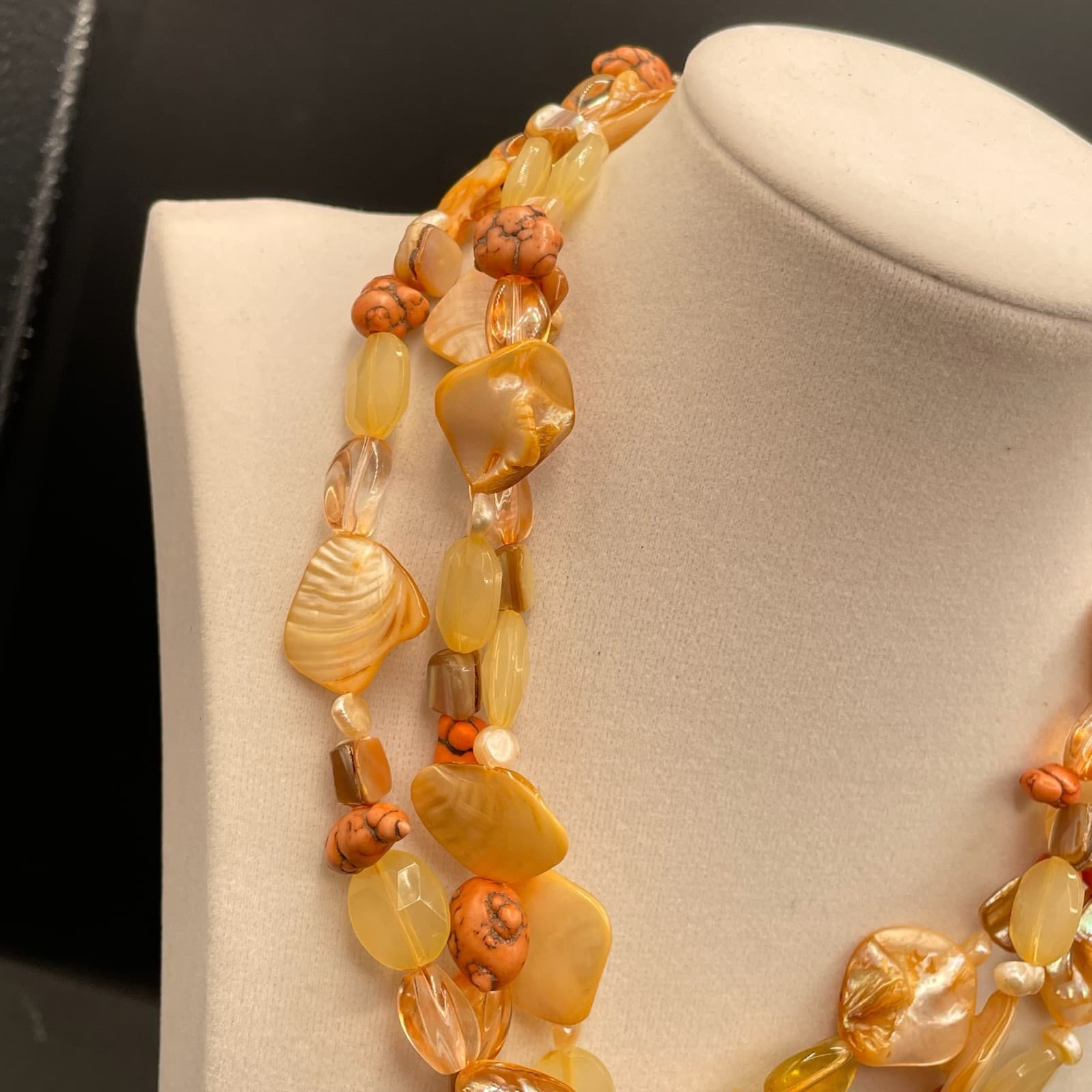 Vintage Dyed Mother-of-Pearl Sea Shell Rock Lobster Beaded Necklace - 19" - Thumbnail 3