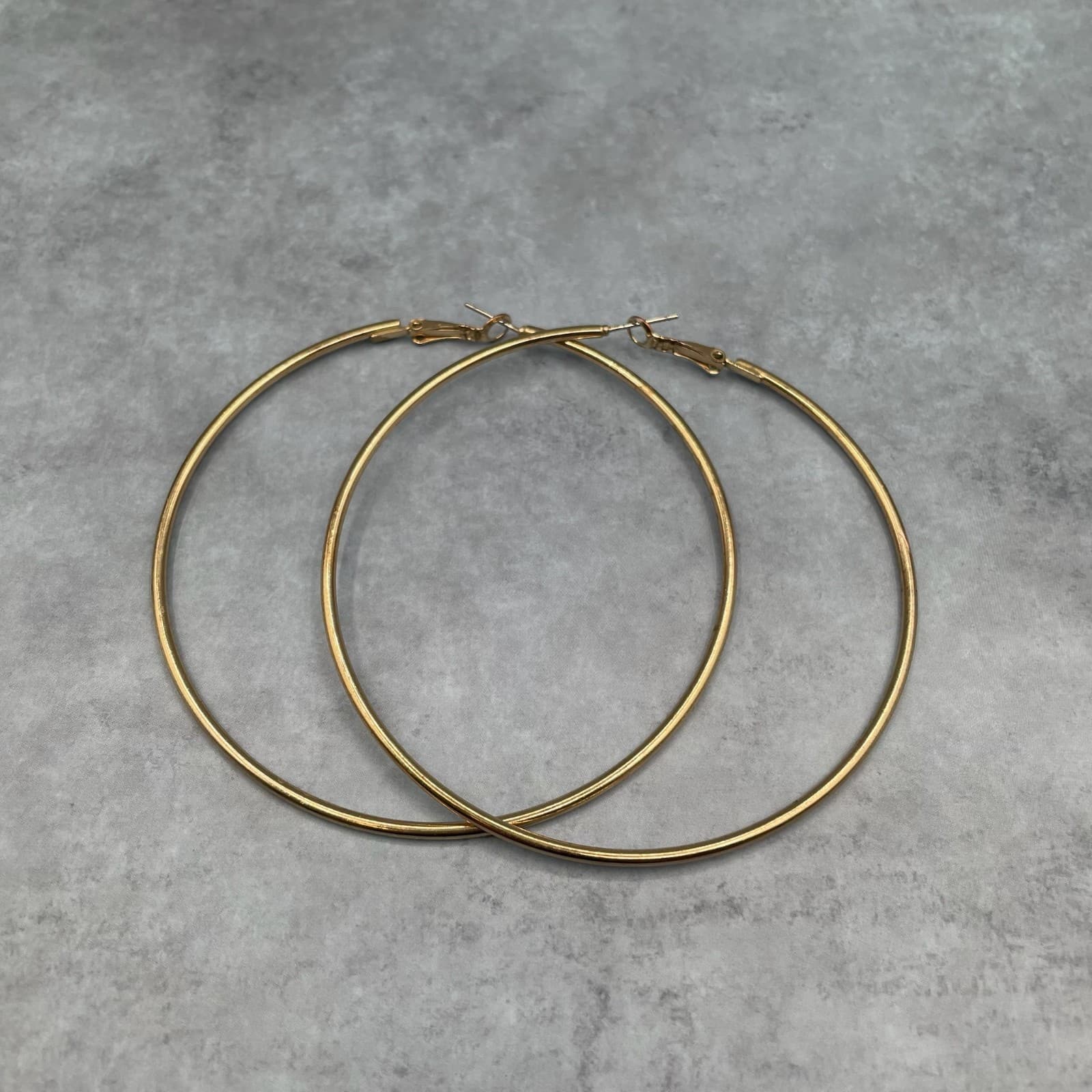 Vintage Large Thin Gold Fashion Jewelry Oversized Classic Modern Hoop Earrings - Thumbnail 3