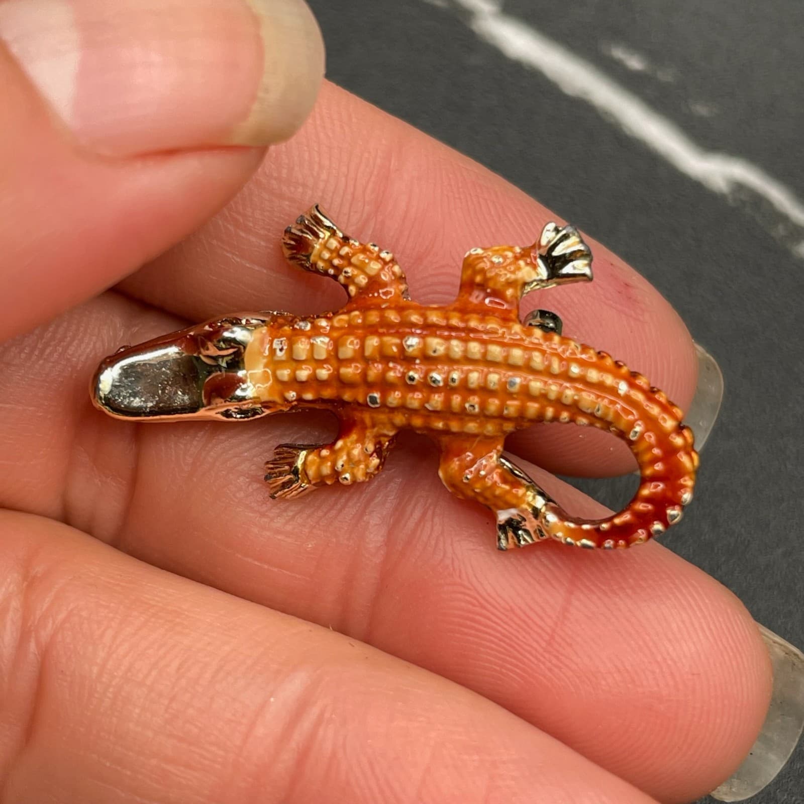 Vintage Orange Painted Alumnium Classic Enamel Crocodile Figure Charm Brooch Pin - Thumbnail 2