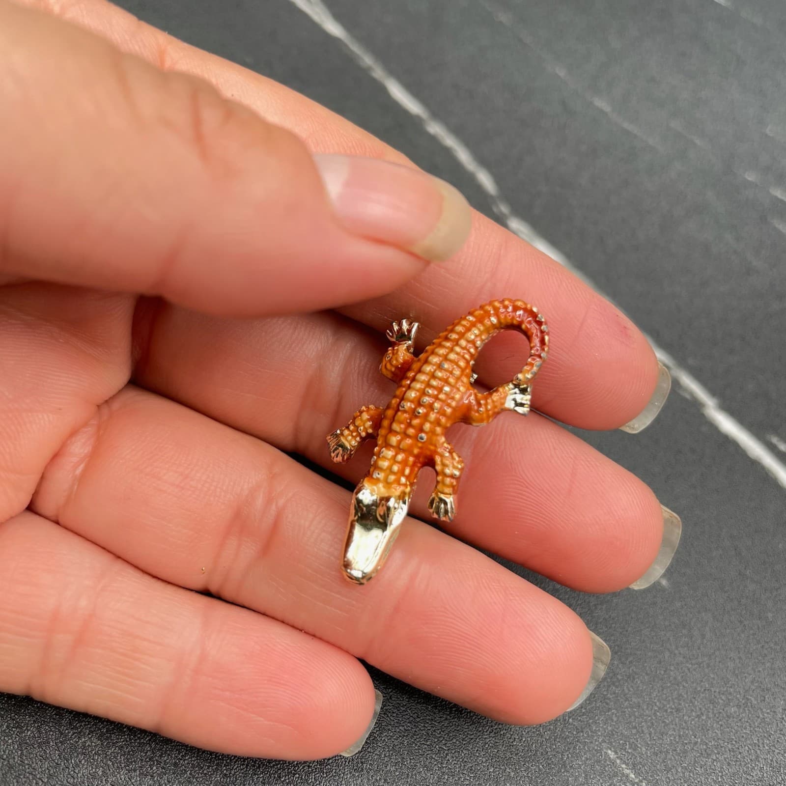 Vintage Orange Painted Alumnium Classic Enamel Crocodile Figure Charm Brooch Pin - Thumbnail 3