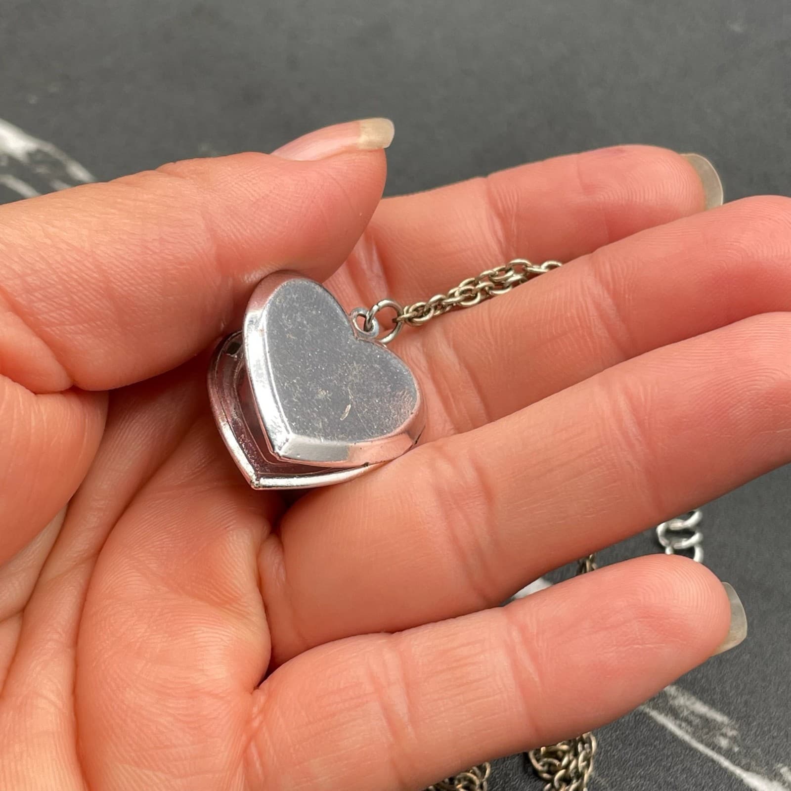 Vintage BFF Gold-Tone Lobster Crayon Glitter Heart Pendant Opening Locket - Thumbnail 5