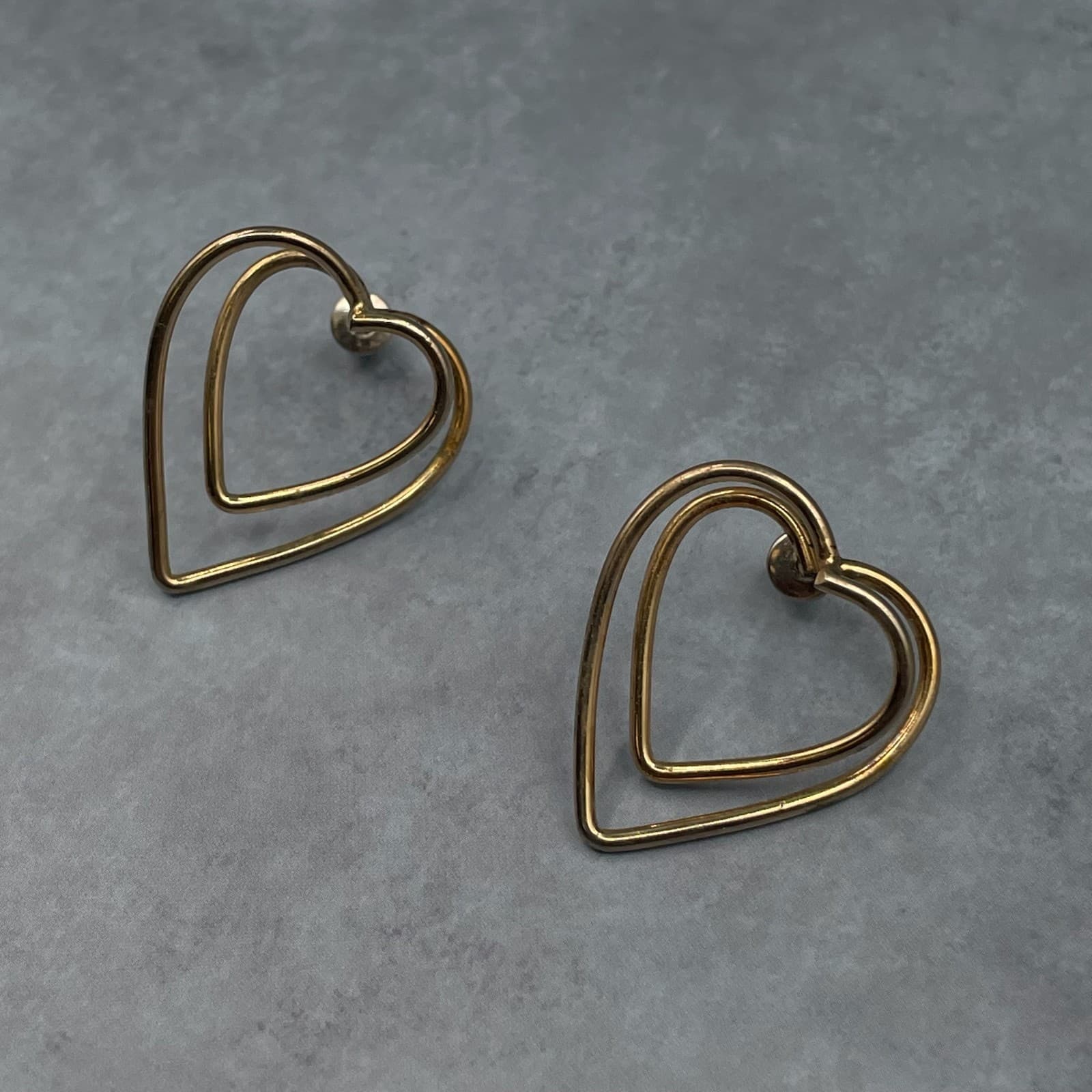 Vintage Modern Gold Tone Post Stud Lightweight Fashion Double Wire Heart - Thumbnail 5