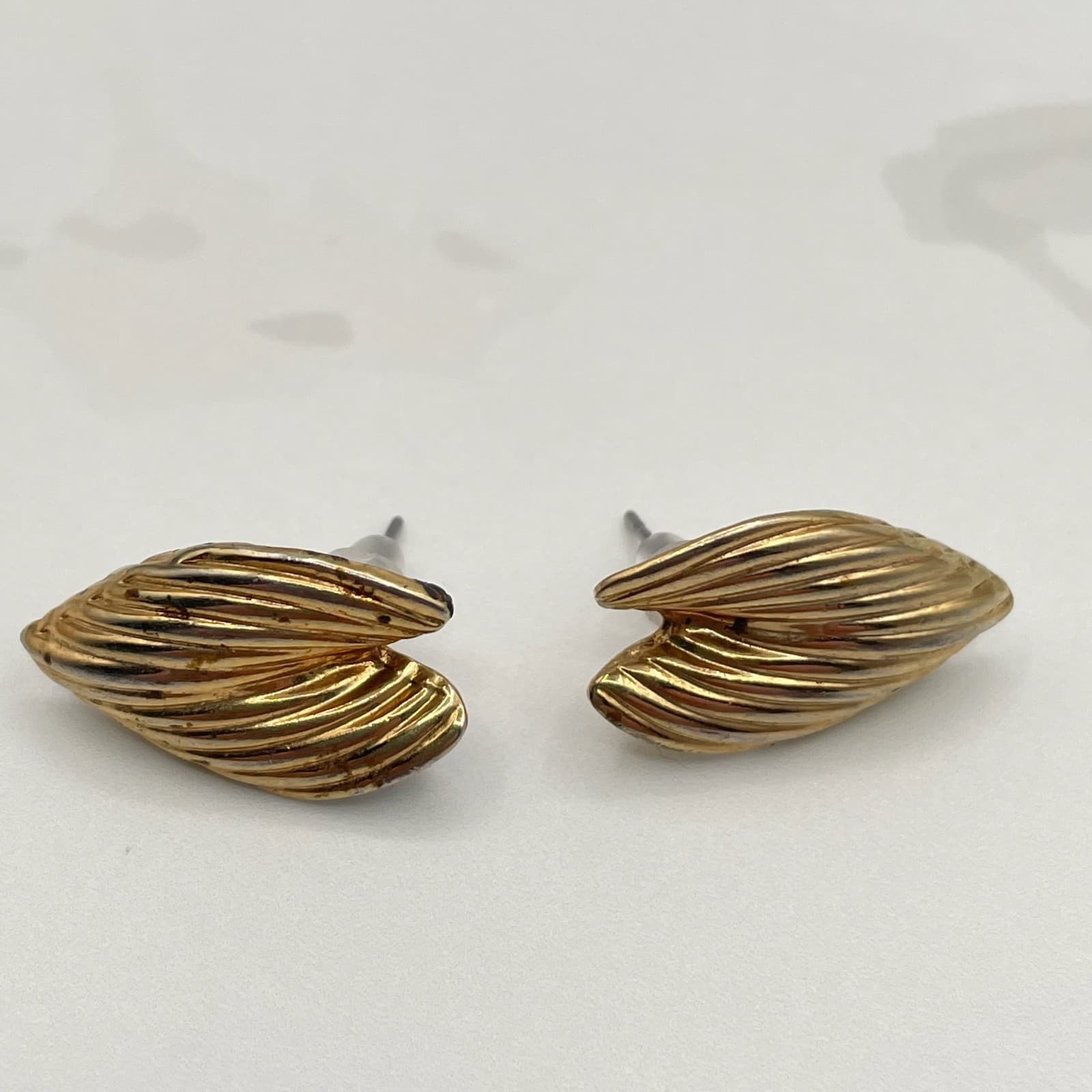 Vintage Gold-Tone Love Heart Puffy Leaf Stud Earrings Fashion Jewelry for Womens - Thumbnail 11