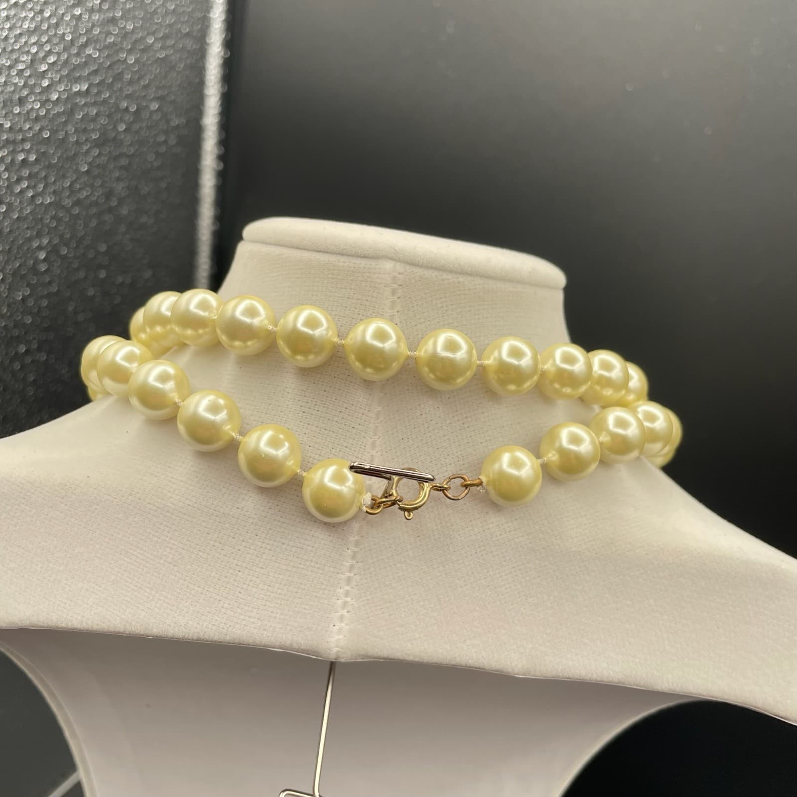 Vintage Gold-Tone Sea Faux Cream Pearl Plastic Lobster Beaded Necklace - 17" - Thumbnail 11