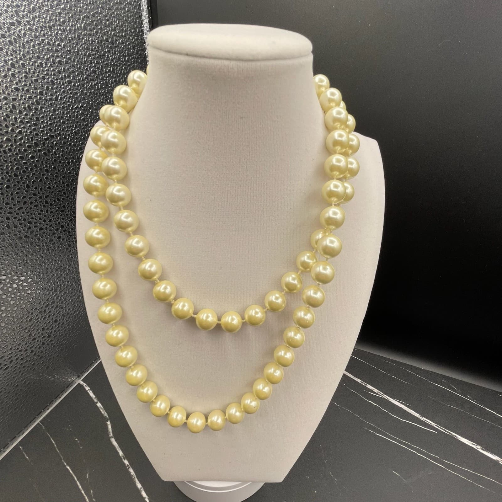 Vintage Gold-Tone Sea Faux Cream Pearl Plastic Lobster Beaded Necklace - 17" - Thumbnail 2